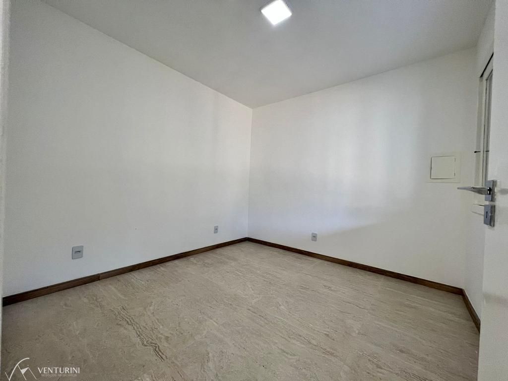 Casa à venda com 4 quartos, 216m² - Foto 16