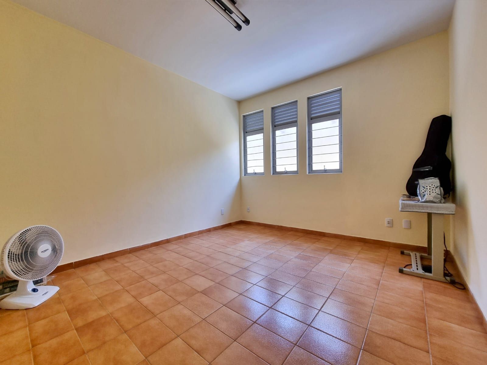 Casa à venda com 4 quartos, 220m² - Foto 21