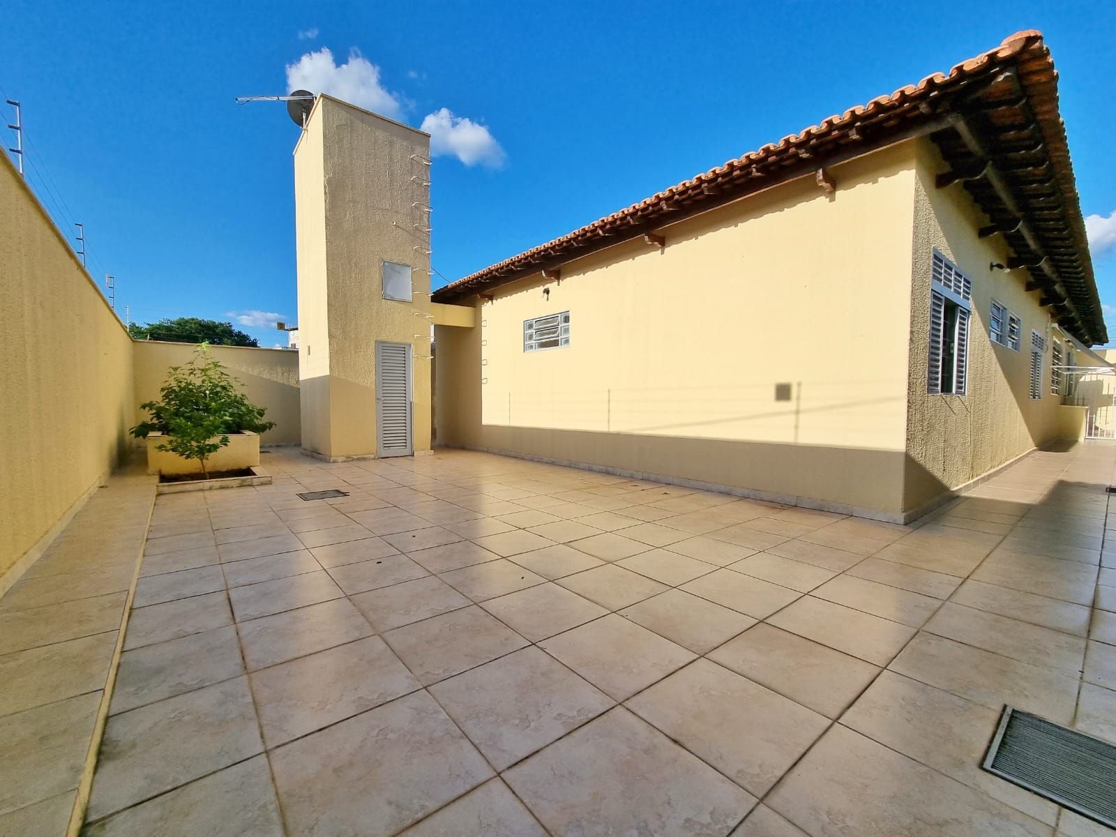 Casa à venda com 4 quartos, 220m² - Foto 11