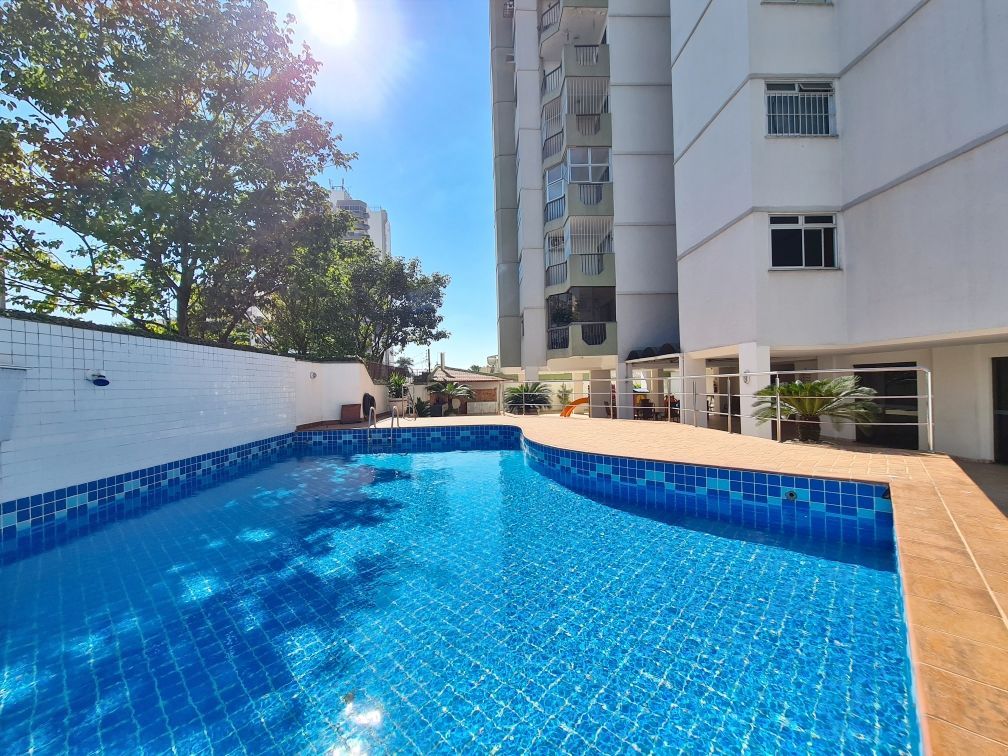 Cobertura à venda com 4 quartos, 219m² - Foto 2