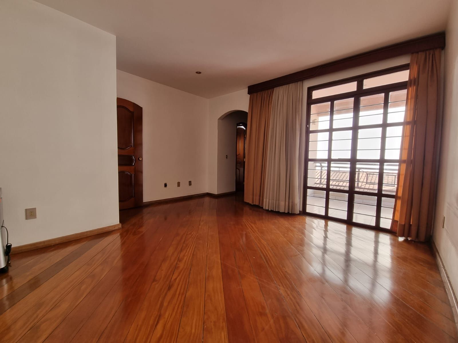 Sobrado à venda e aluguel com 4 quartos, 358m² - Foto 12