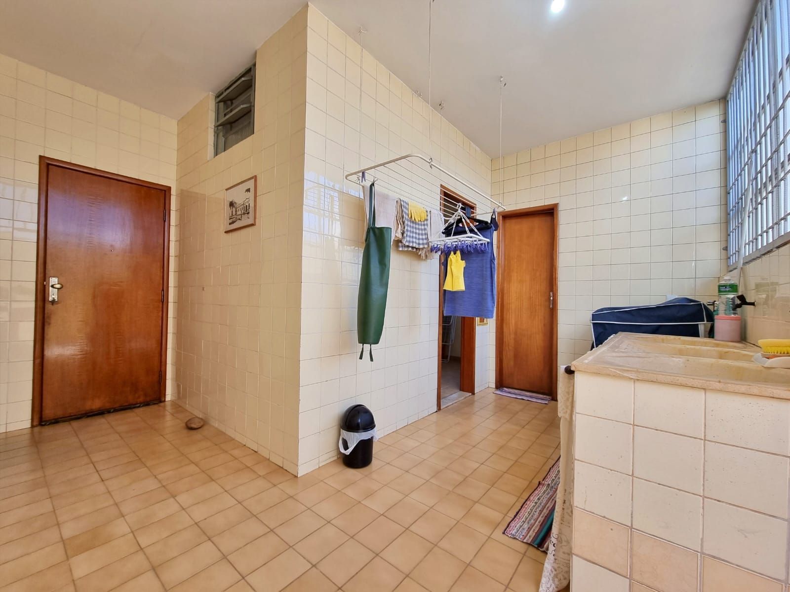 Casa à venda com 4 quartos, 220m² - Foto 8