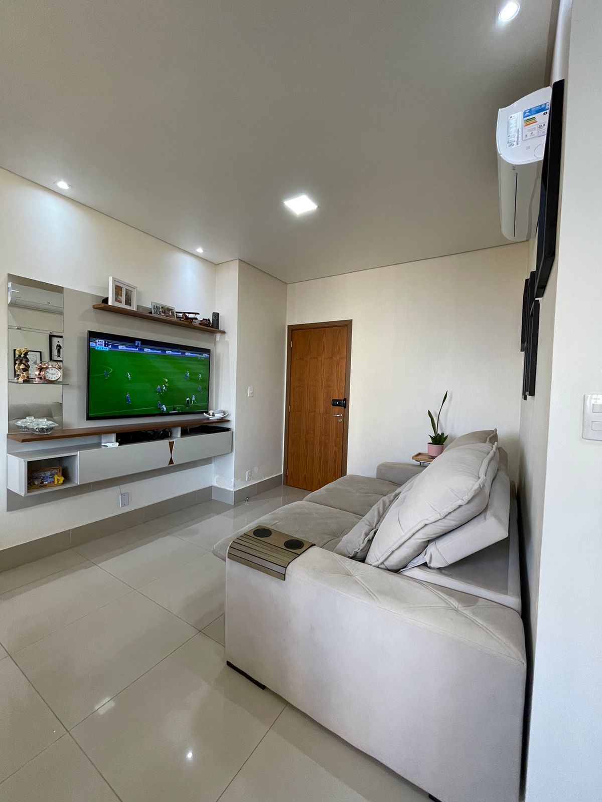 Apartamento à venda com 2 quartos, 69m² - Foto 9