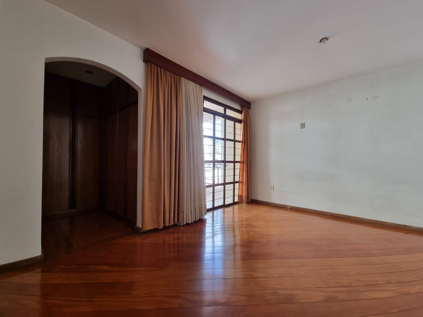 Sobrado à venda e aluguel com 4 quartos, 358m² - Foto 14