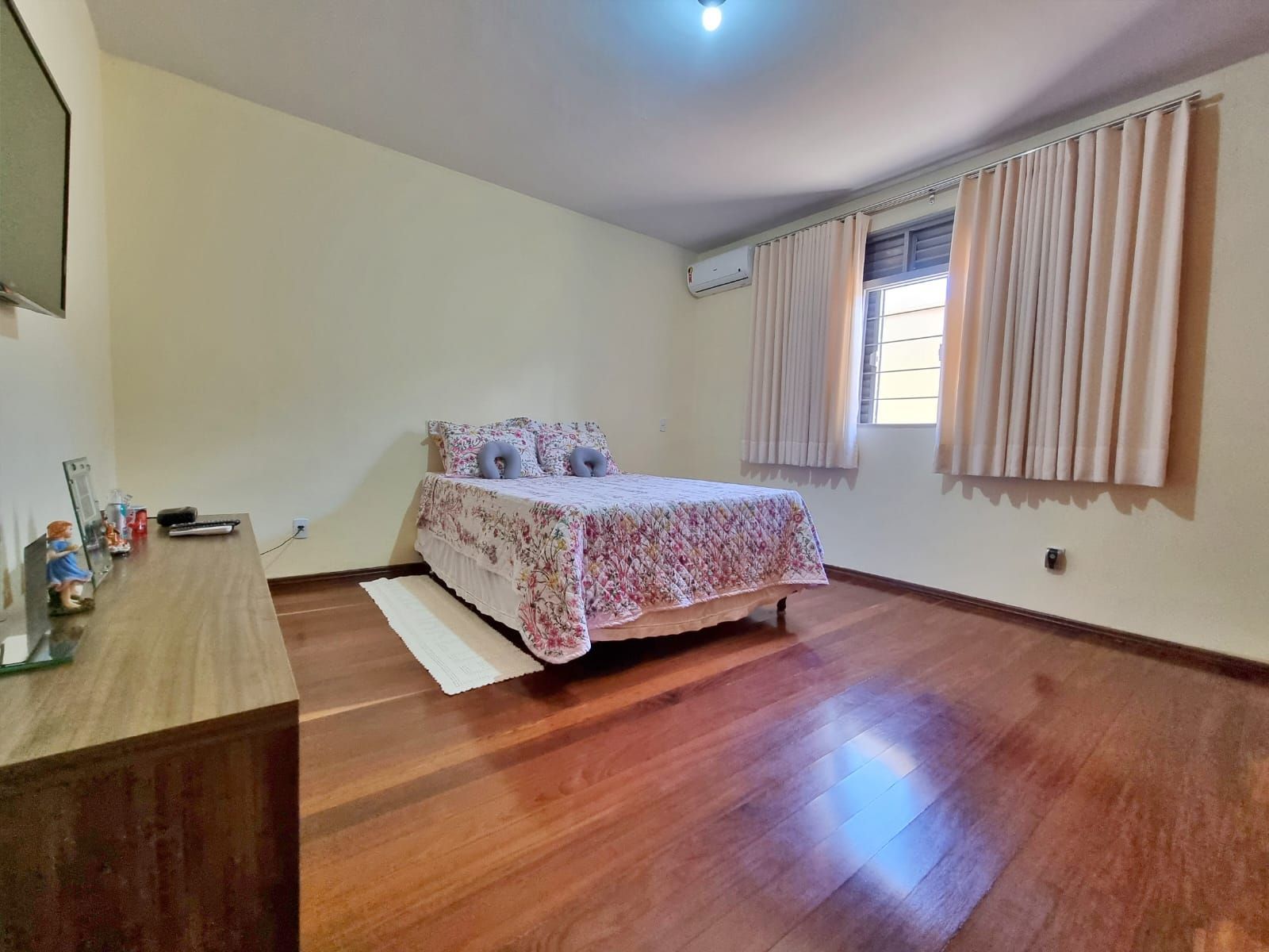 Casa à venda com 4 quartos, 220m² - Foto 24