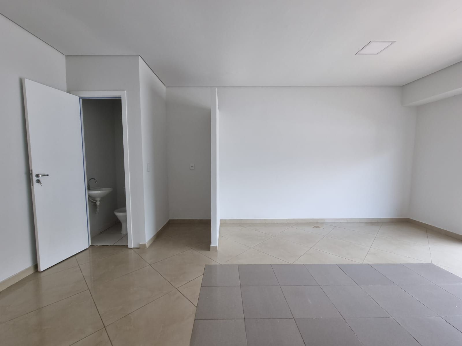 Conjunto Comercial-Sala para alugar com 1 quarto, 25m² - Foto 1