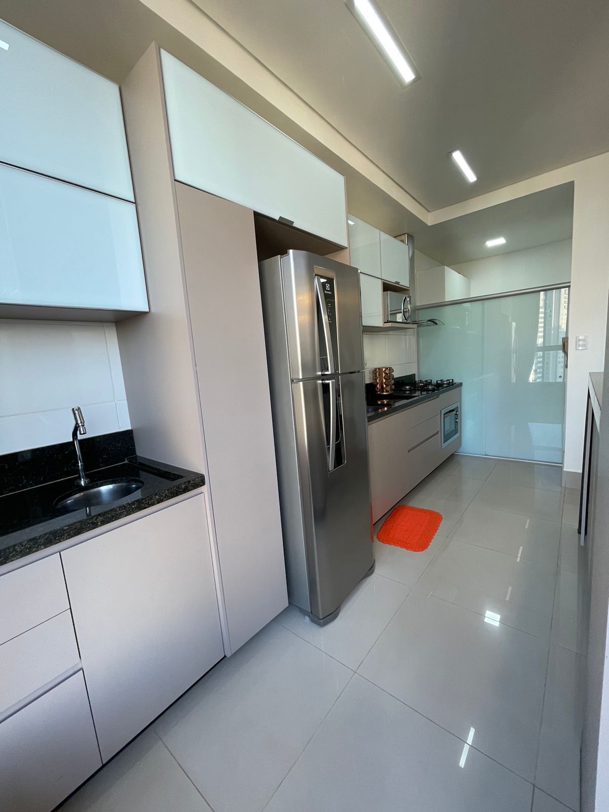 Apartamento à venda com 2 quartos, 69m² - Foto 4