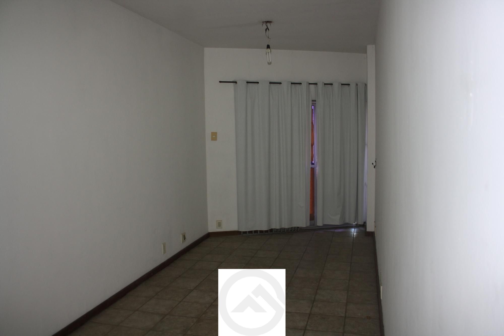 Apartamento à venda com 2 quartos, 79m² - Foto 13