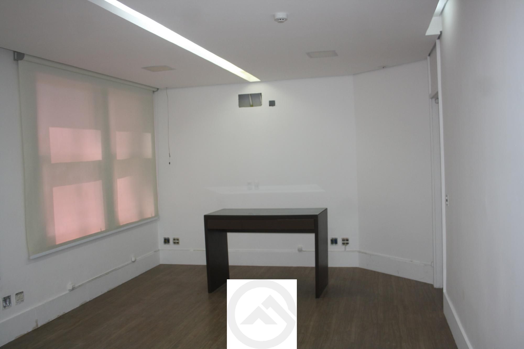 Prédio Inteiro para alugar com 6 quartos, 130m² - Foto 5