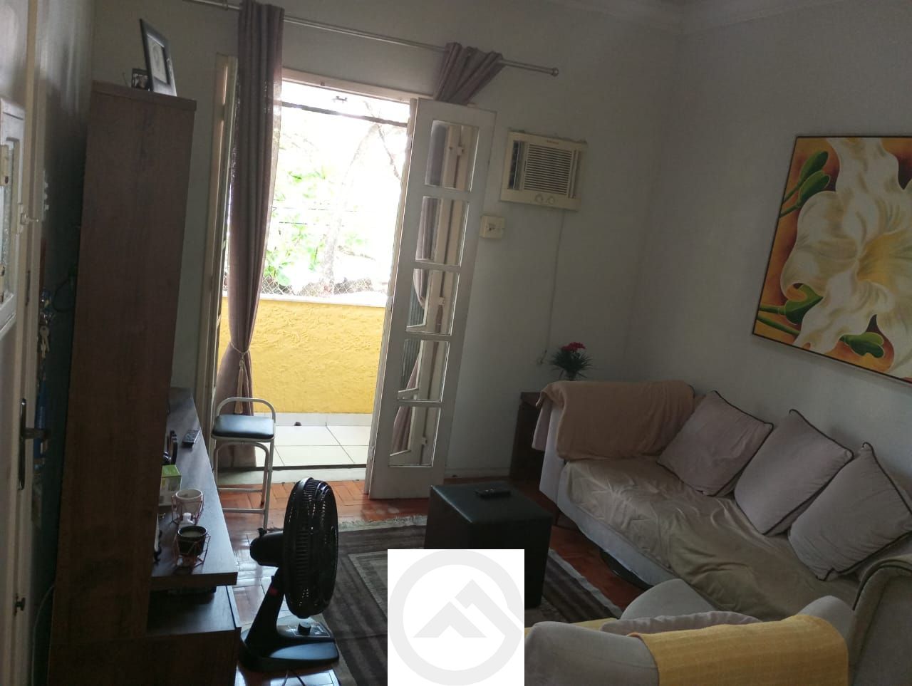 Apartamento à venda com 3 quartos, 100m² - Foto 2