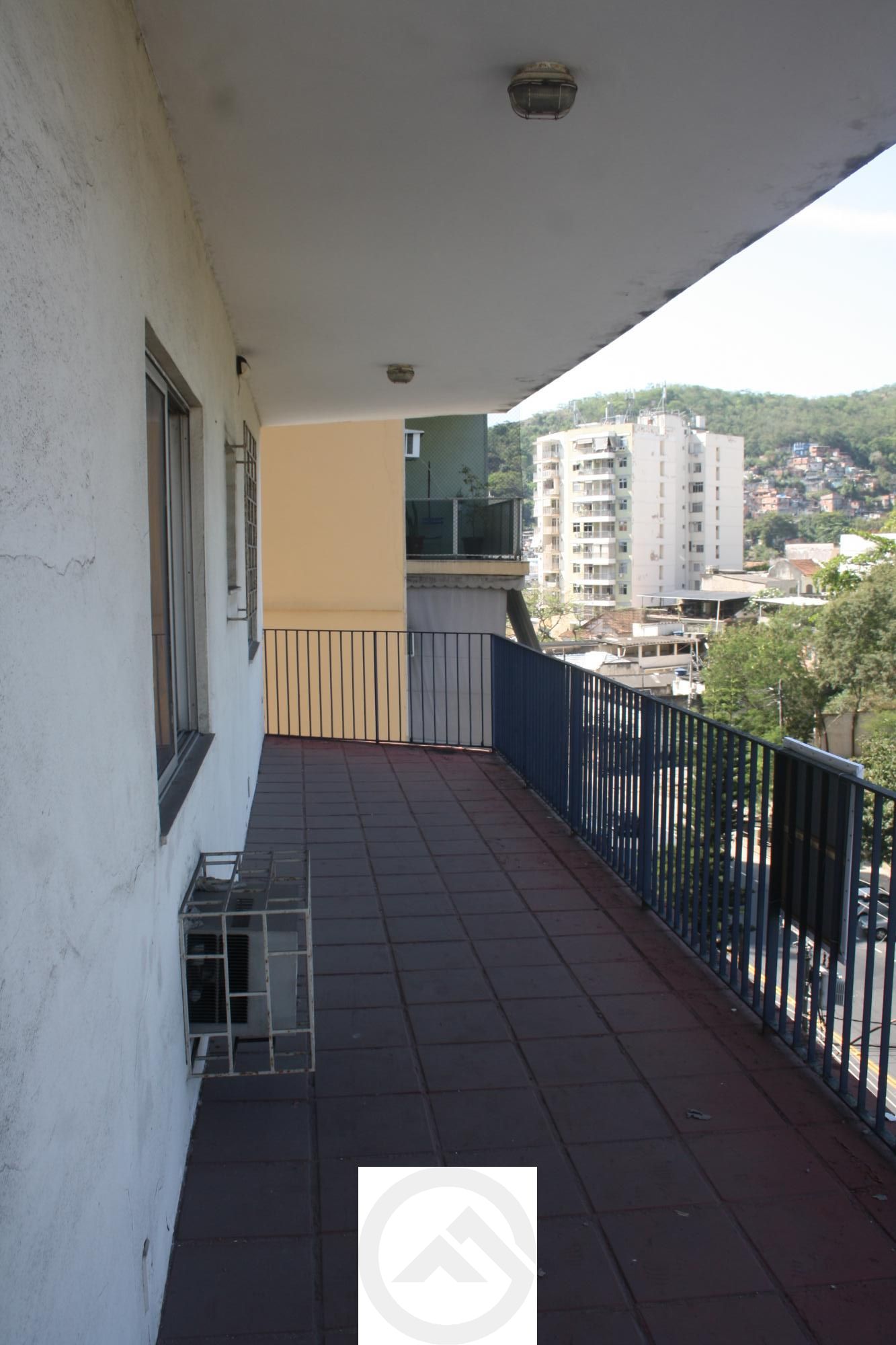 Apartamento à venda com 2 quartos, 79m² - Foto 3