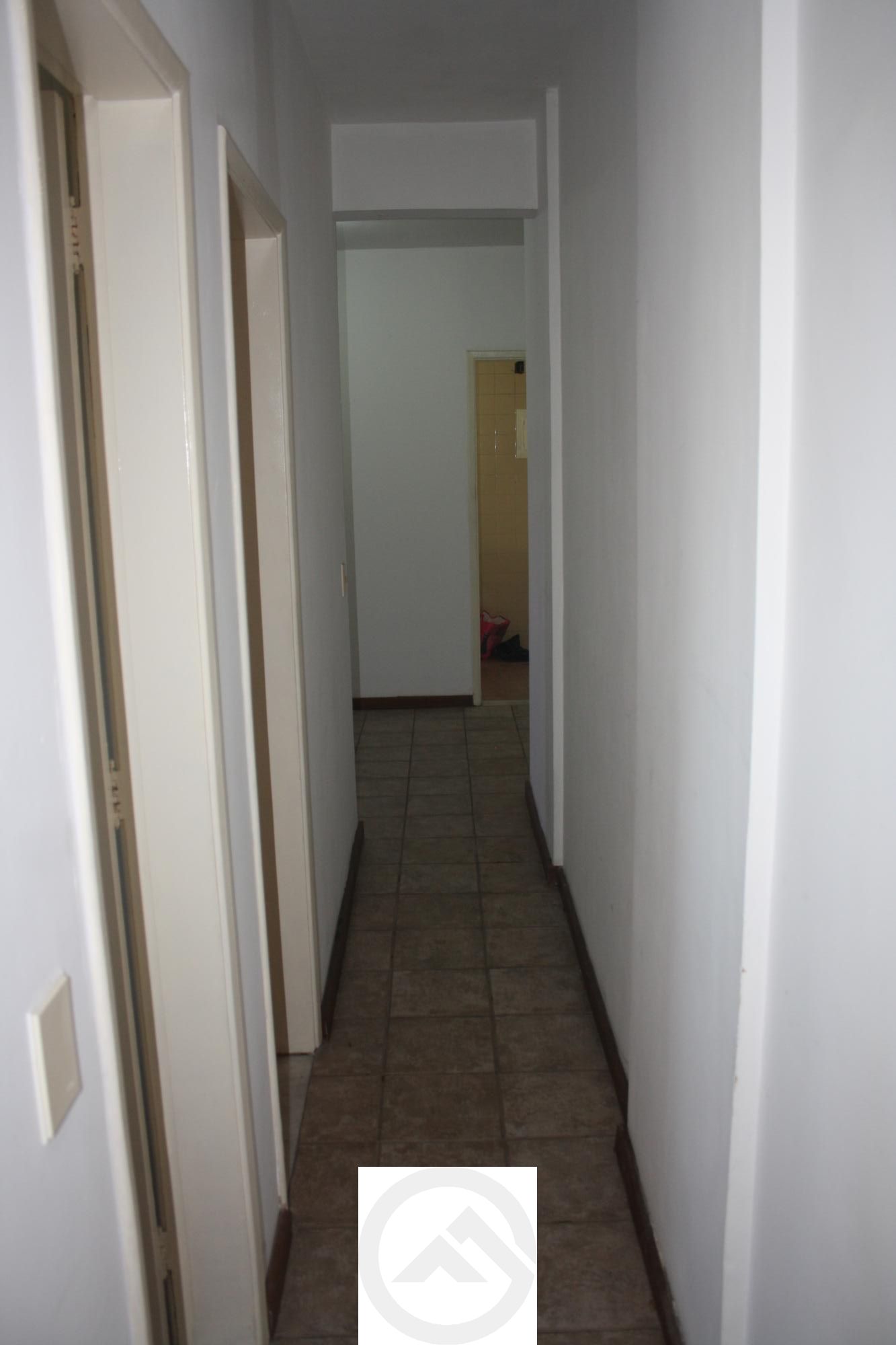 Apartamento à venda com 2 quartos, 79m² - Foto 4