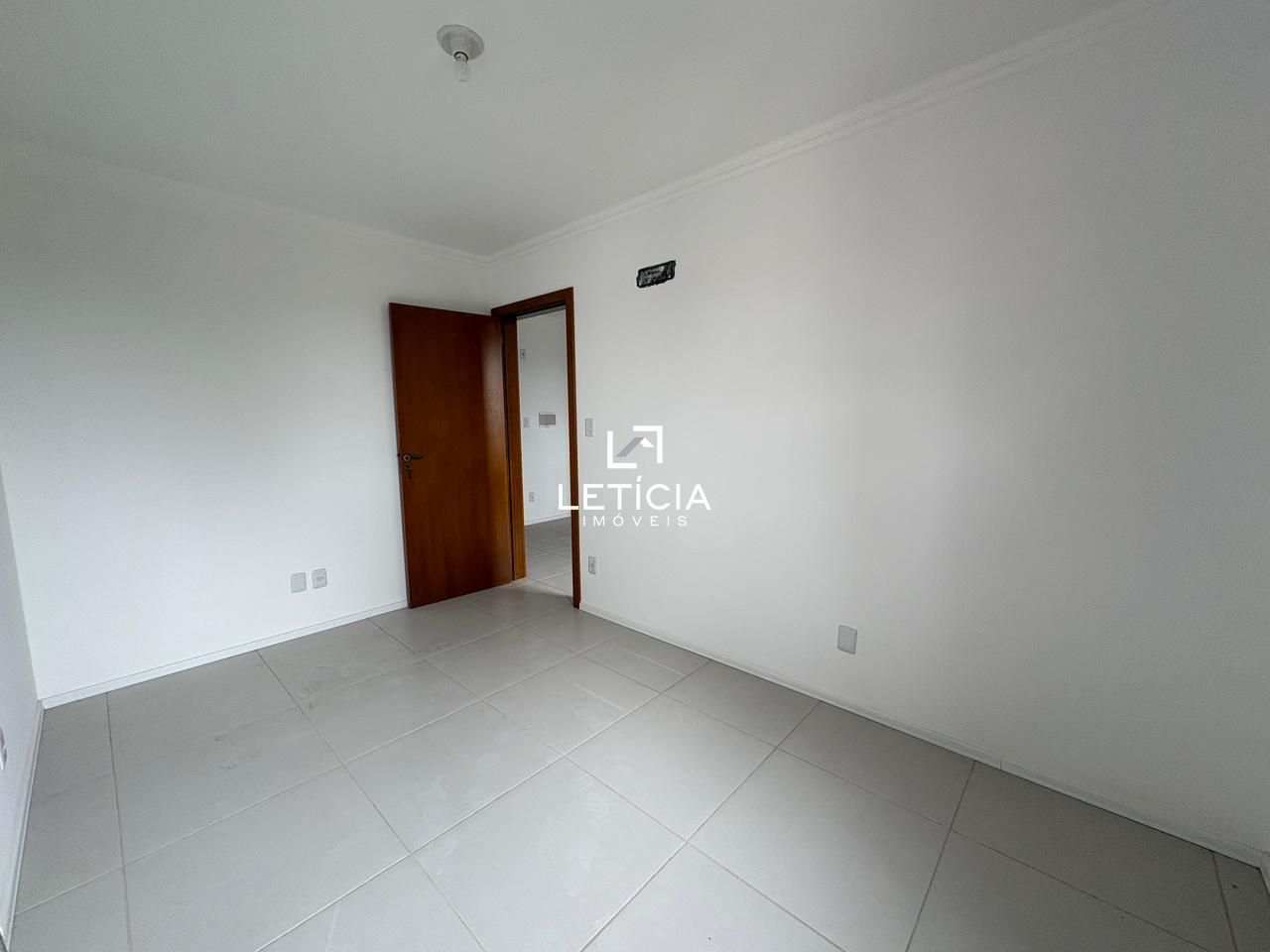 Apartamento com 1 Dormitórios à venda, 38 m² por R$ 250.000,00 Apartamento com 1 Dormitórios à venda, 38 m² por R$ 250.000,00