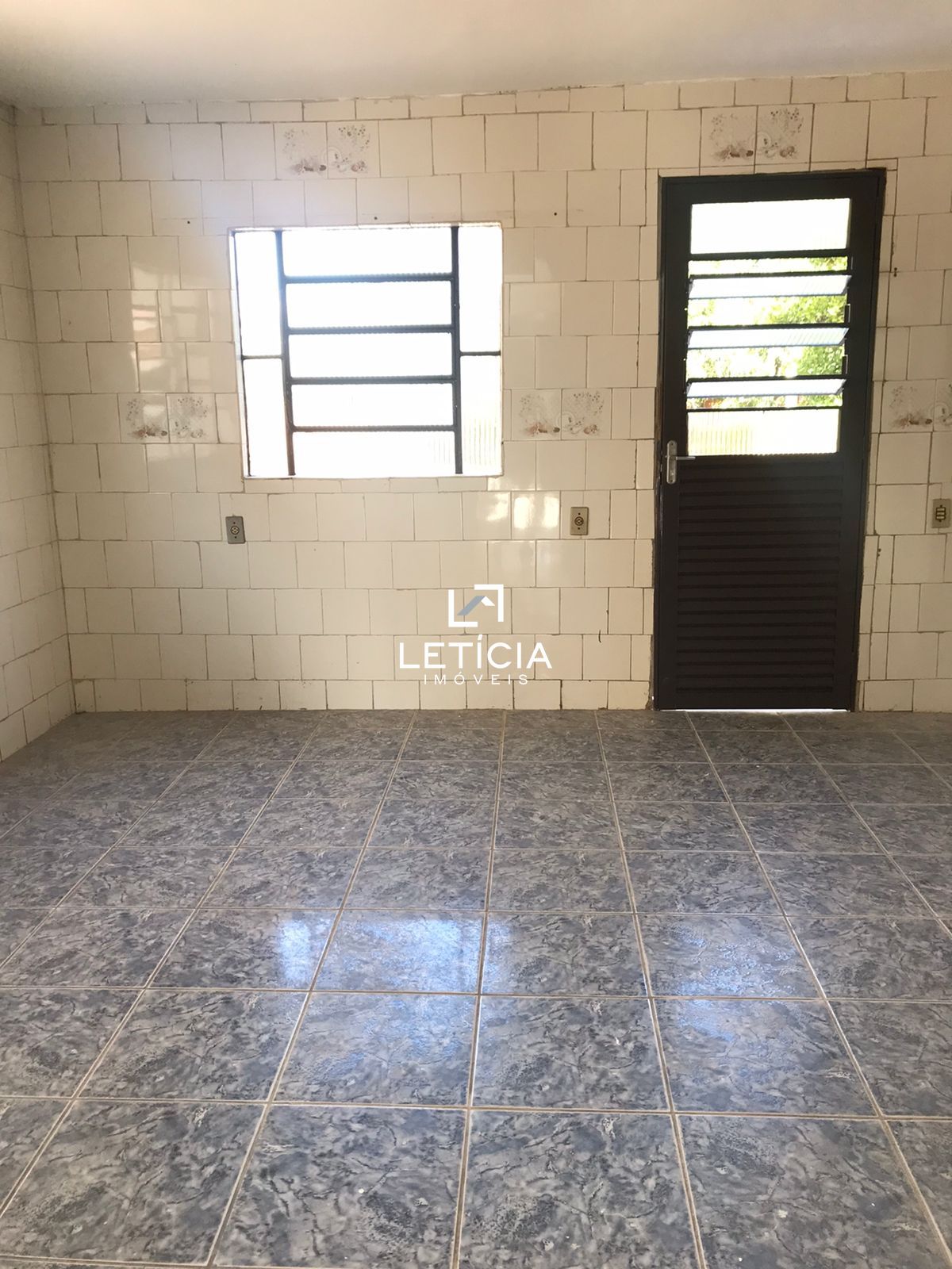 Casa com 2 Dormitórios para alugar, 55 m² por R$ 1.500,00 Casa com 2 Dormitórios para alugar, 55 m² por R$ 1.500,00