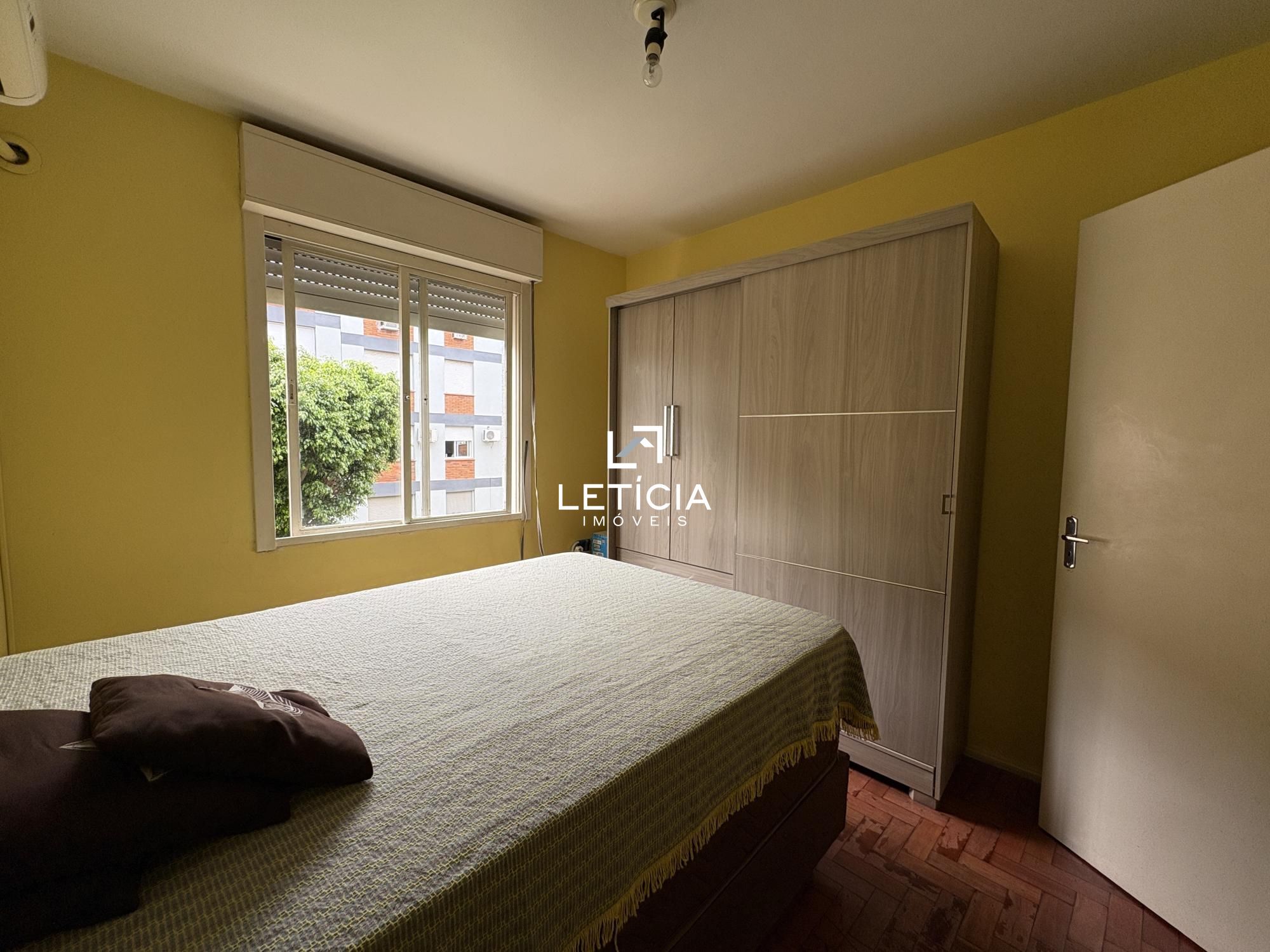 Apartamento com 4 Dormitórios à venda, 94 m² por R$ 320.000,00 Apartamento com 4 Dormitórios à venda, 94 m² por R$ 320.000,00