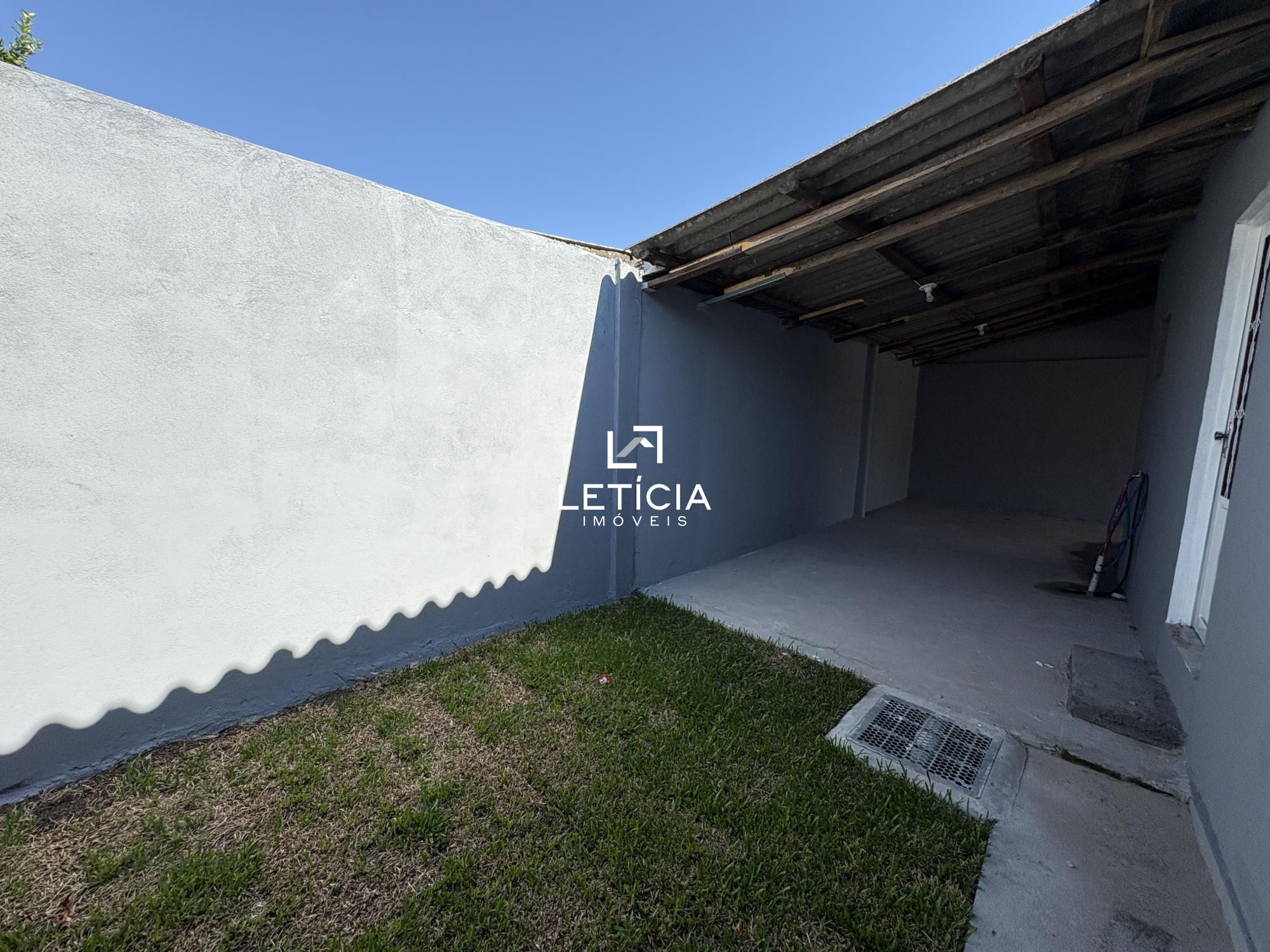 Casa com 2 Dormitórios à venda, 70 m² por R$ 220.000,00 Casa com 2 Dormitórios à venda, 70 m² por R$ 220.000,00