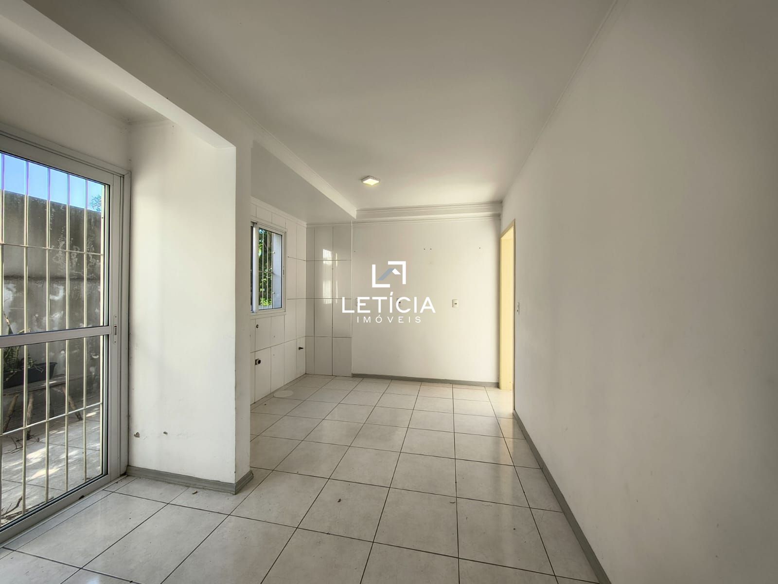 Apartamento com 1 Dormitórios para alugar, 40 m² por R$ 1.000,00 Apartamento com 1 Dormitórios para alugar, 40 m² por R$ 1.000,00