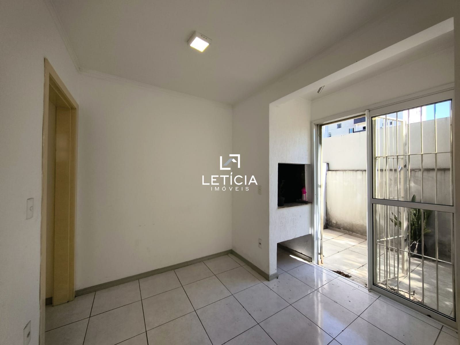 Apartamento com 1 Dormitórios para alugar, 40 m² por R$ 1.000,00 Apartamento com 1 Dormitórios para alugar, 40 m² por R$ 1.000,00