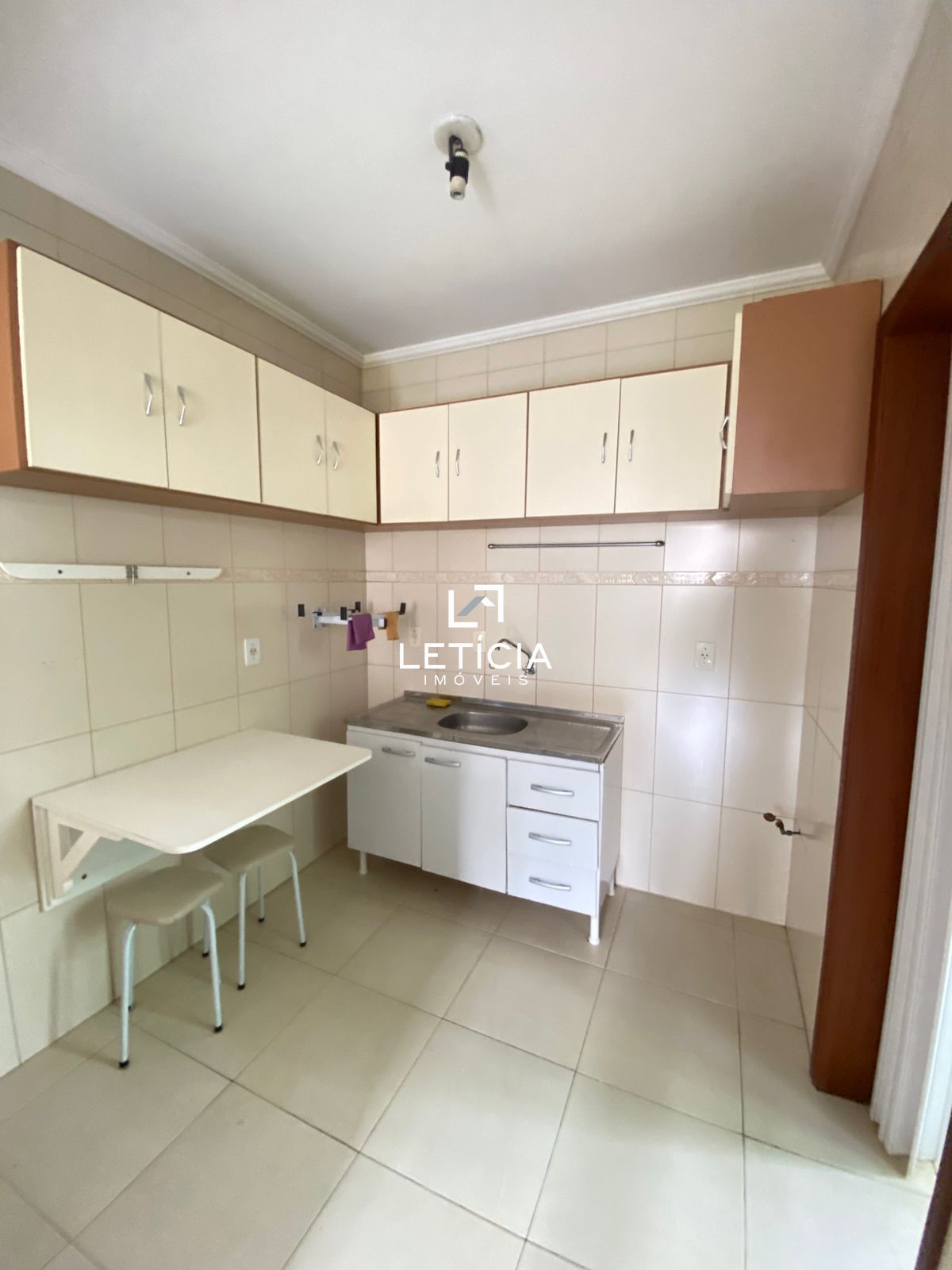 Apartamento com 2 Dormitórios para alugar, 65 m² por R$ 1.450,00 Apartamento com 2 Dormitórios para alugar, 65 m² por R$ 1.450,00