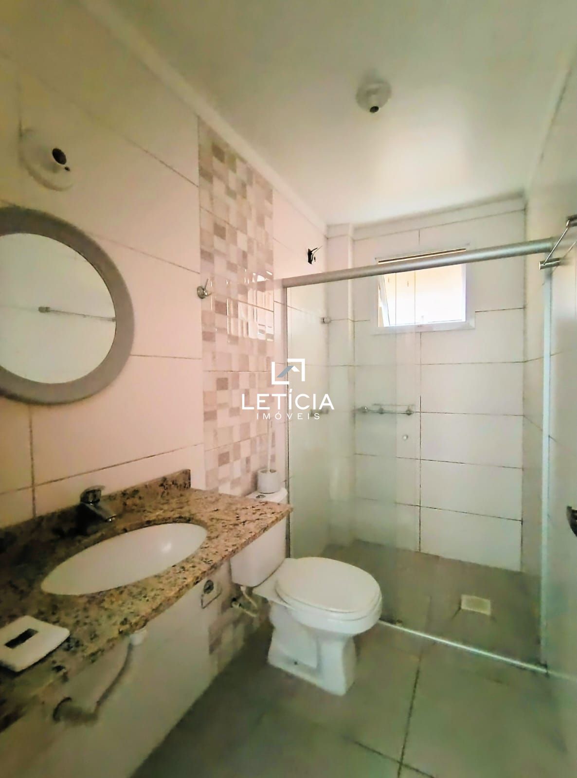Apartamento com 1 Dormitórios para alugar, 42 m² por R$ 1.300,00 Apartamento com 1 Dormitórios para alugar, 42 m² por R$ 1.300,00