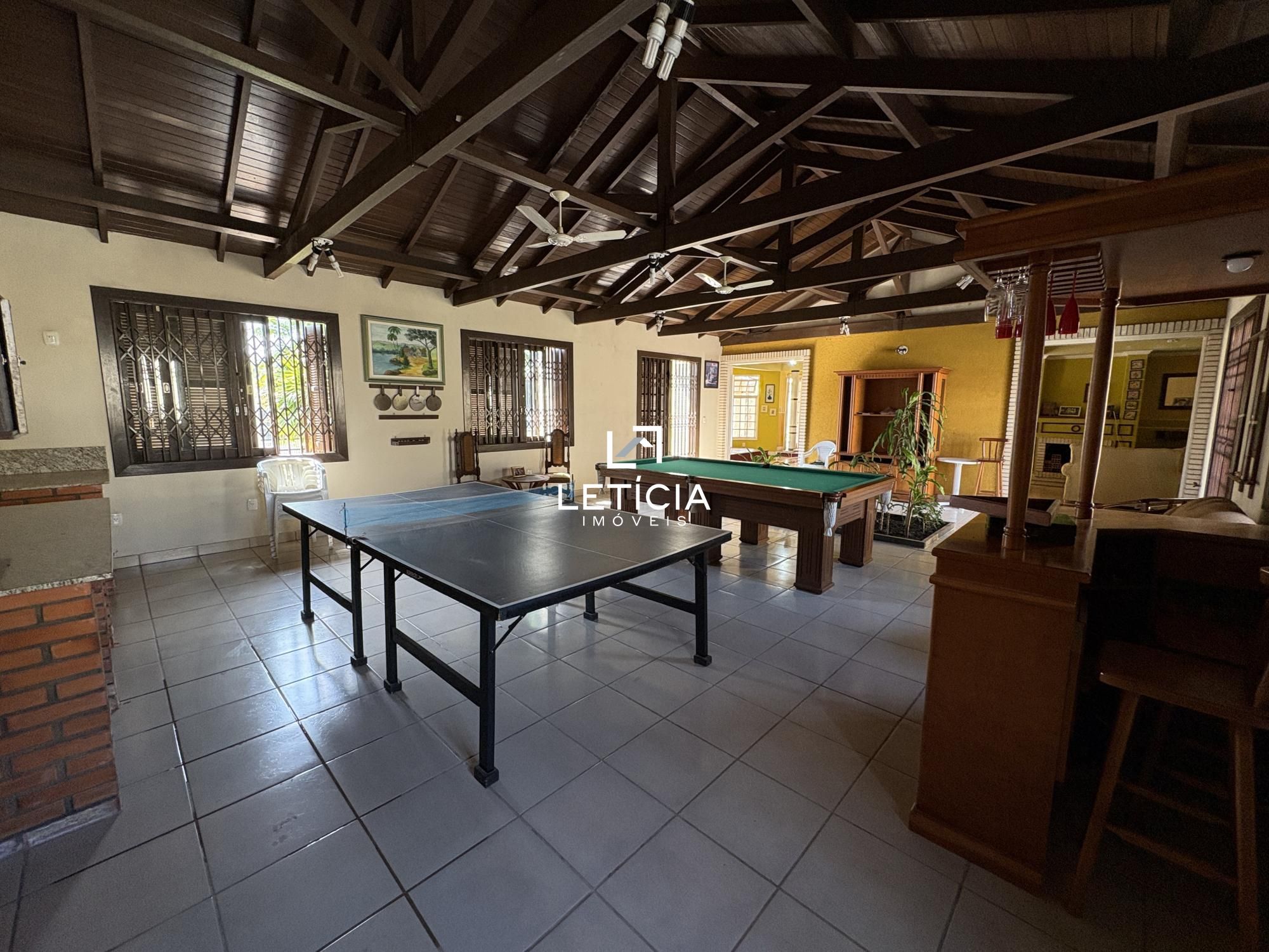 Casa com 5 Dormitórios à venda, 400 m² por R$ 1.600.000,00 Casa com 5 Dormitórios à venda, 400 m² por R$ 1.600.000,00