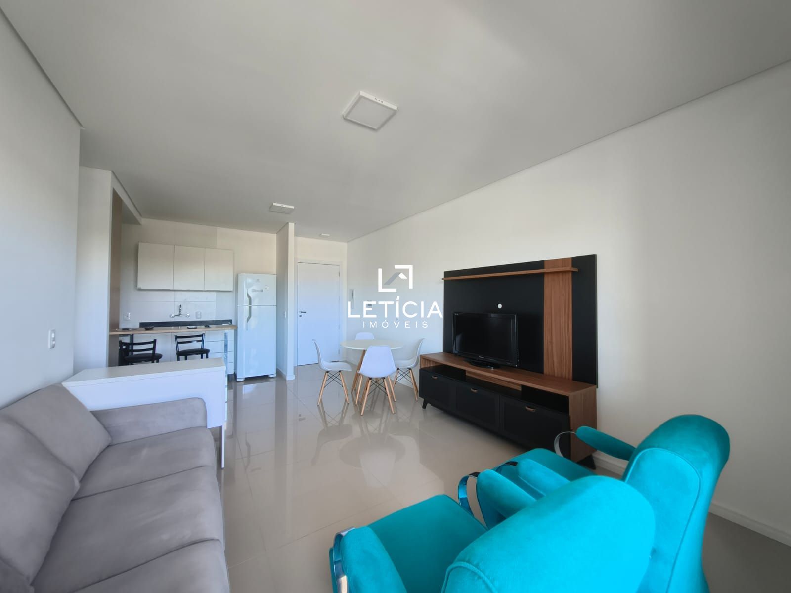 Apartamento com 2 Dormitórios para alugar, 72 m² por R$ 2.750,00 Apartamento com 2 Dormitórios para alugar, 72 m² por R$ 2.750,00