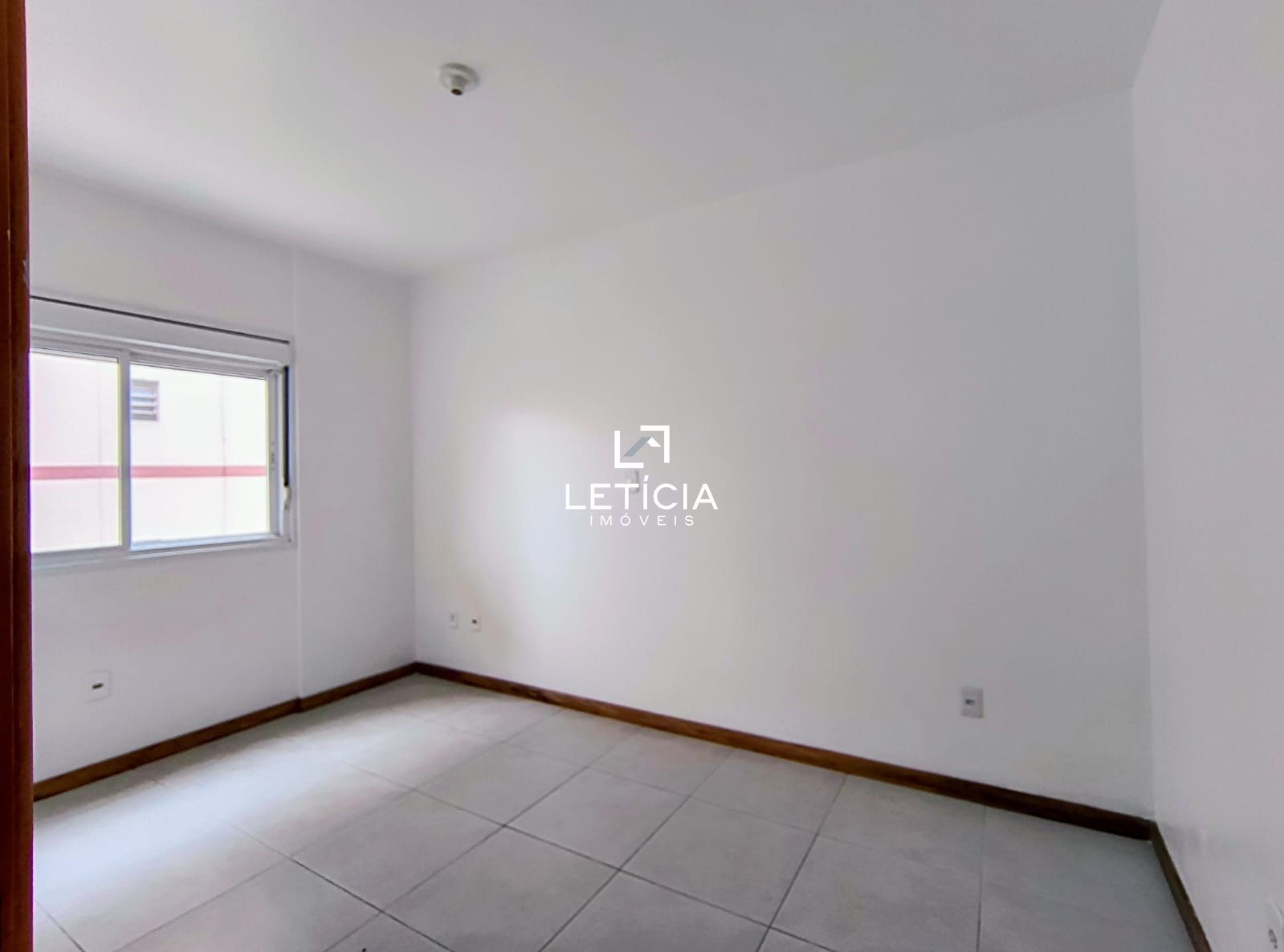Apartamento com 1 Dormitórios para alugar, 42 m² por R$ 1.300,00 Apartamento com 1 Dormitórios para alugar, 42 m² por R$ 1.300,00