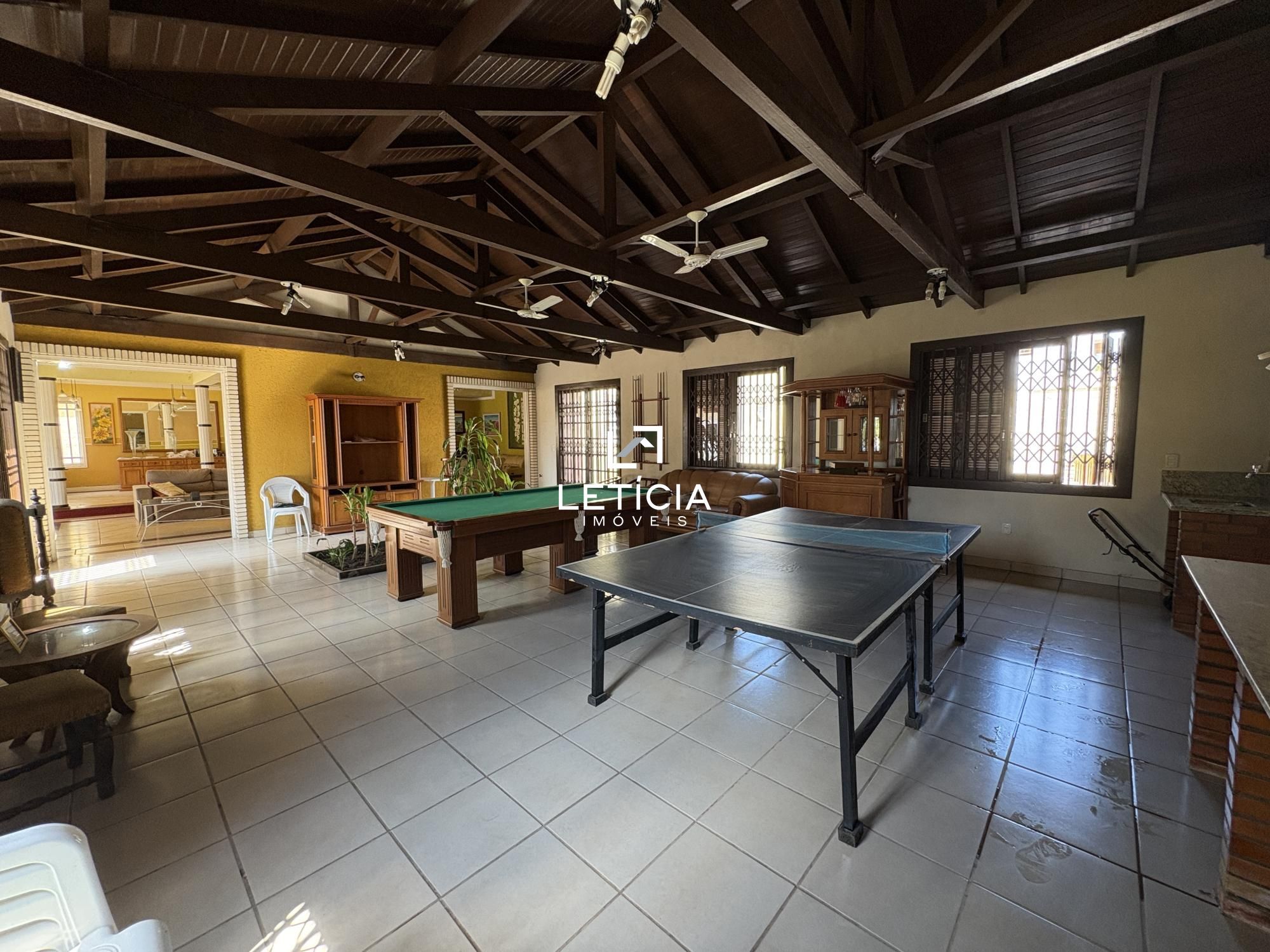 Casa com 5 Dormitórios à venda, 400 m² por R$ 1.600.000,00 Casa com 5 Dormitórios à venda, 400 m² por R$ 1.600.000,00