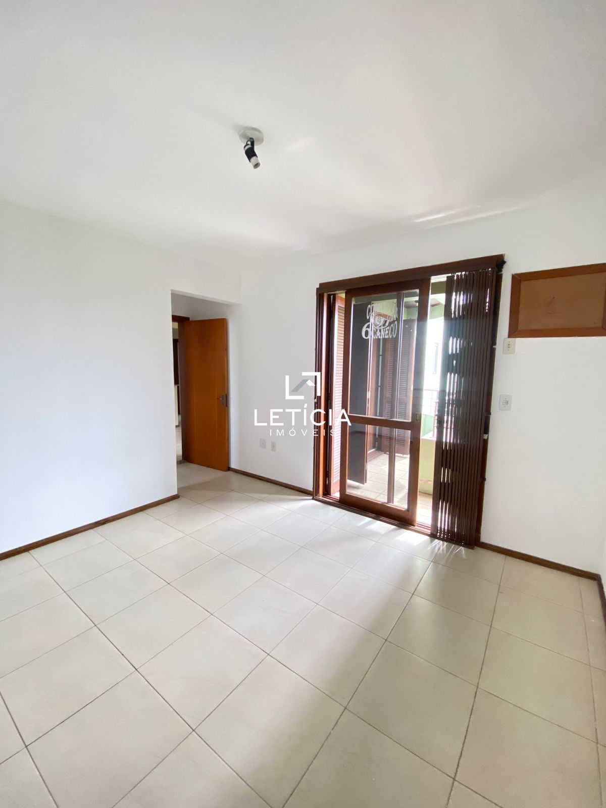 Apartamento com 2 Dormitórios para alugar, 65 m² por R$ 1.450,00 Apartamento com 2 Dormitórios para alugar, 65 m² por R$ 1.450,00