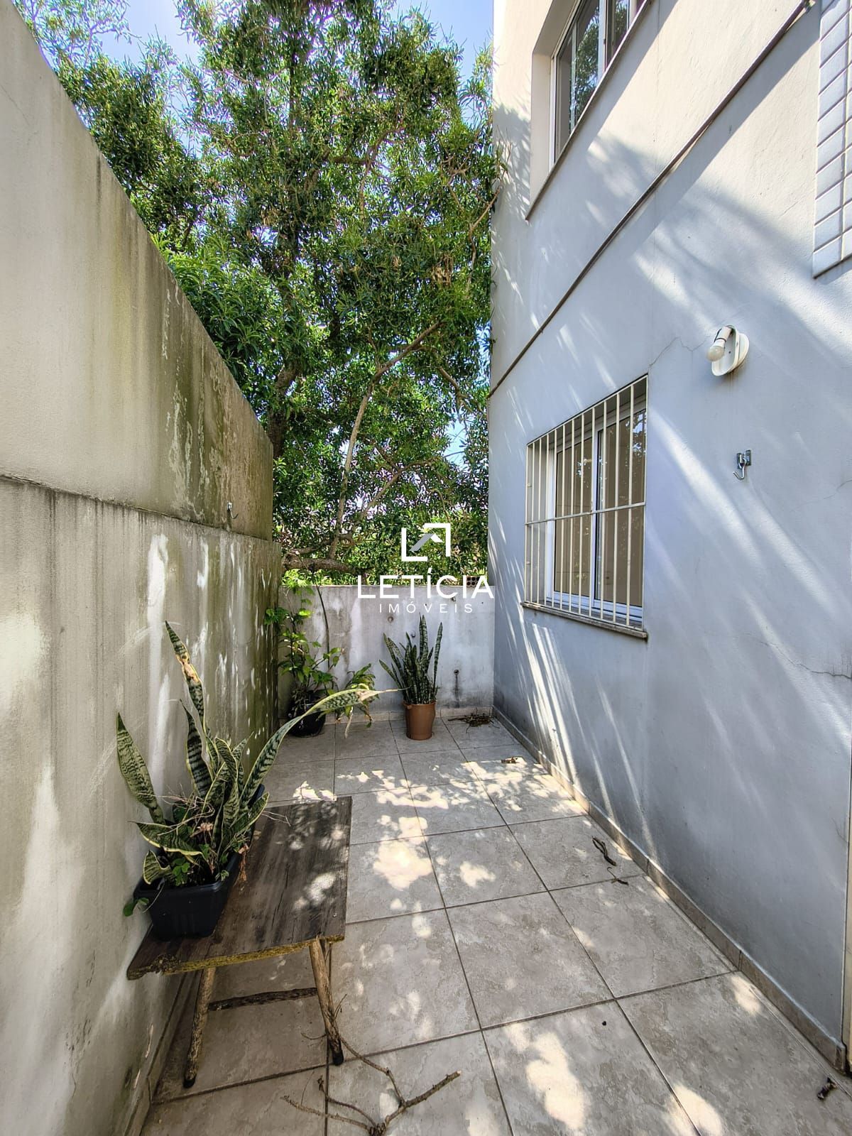 Apartamento com 1 Dormitórios para alugar, 40 m² por R$ 1.000,00 Apartamento com 1 Dormitórios para alugar, 40 m² por R$ 1.000,00