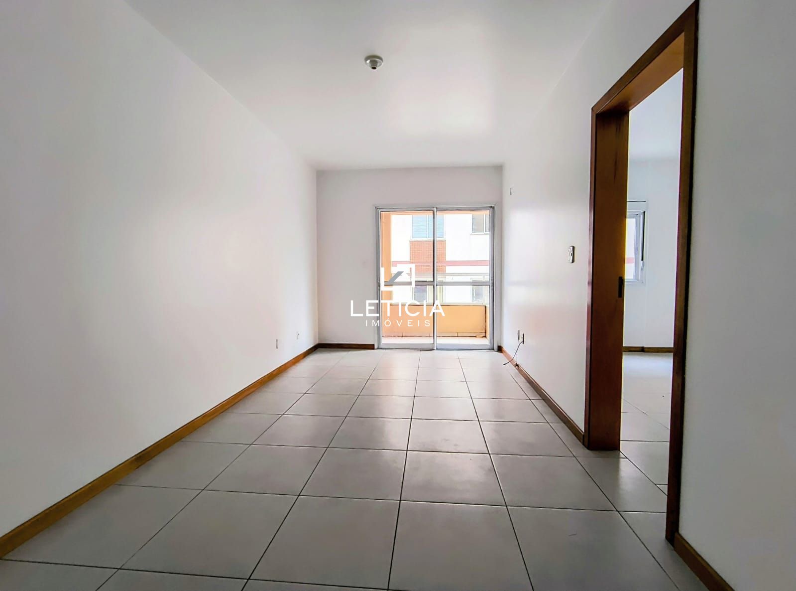 Apartamento com 1 Dormitórios para alugar, 42 m² por R$ 1.300,00 Apartamento com 1 Dormitórios para alugar, 42 m² por R$ 1.300,00