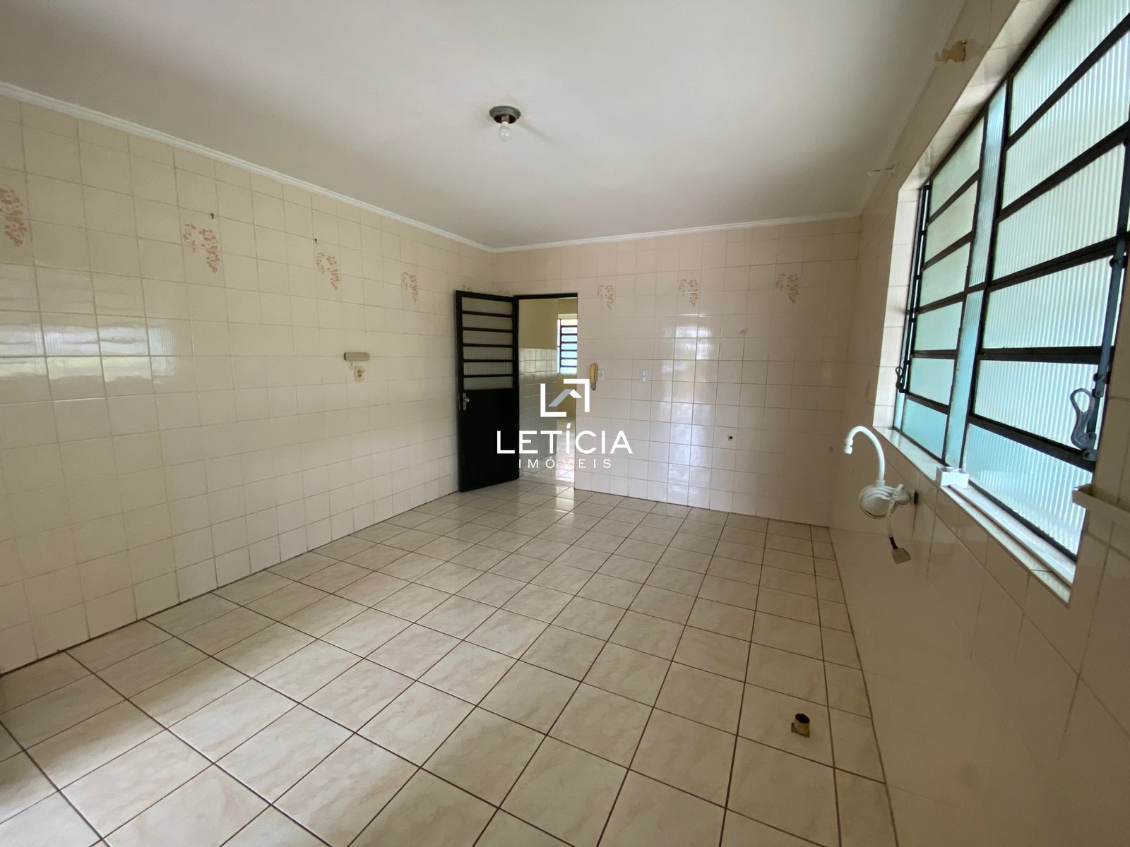 Casa com 3 Dormitórios à venda, 192 m² por R$ 700.000,00 Casa com 3 Dormitórios à venda, 192 m² por R$ 700.000,00