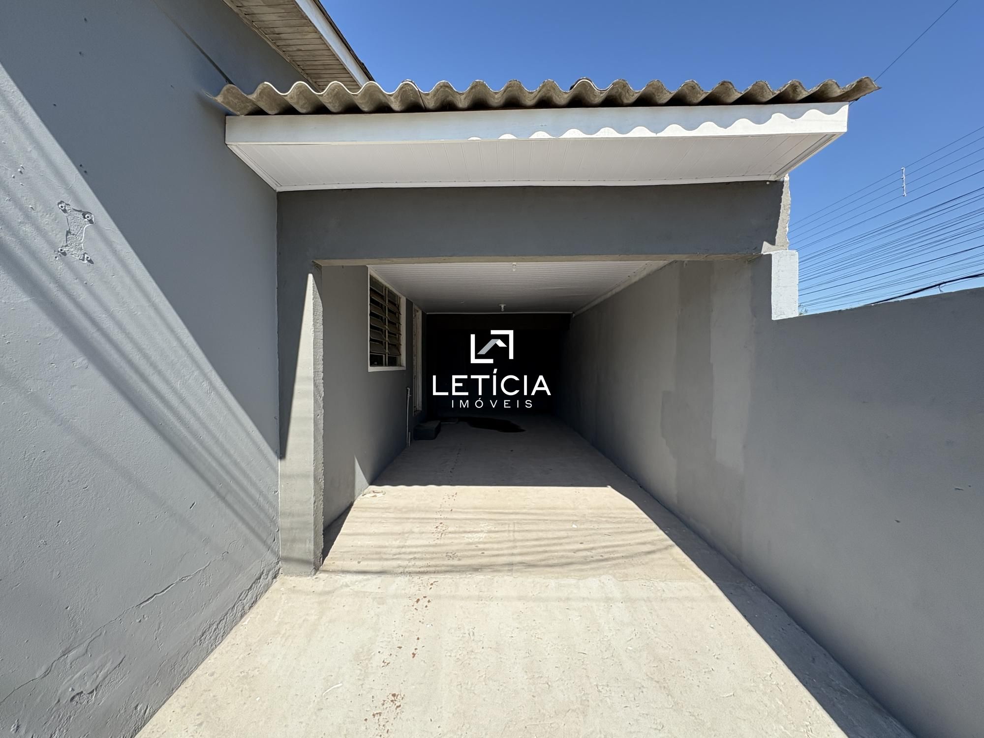 Casa com 2 Dormitórios à venda, 70 m² por R$ 220.000,00 Casa com 2 Dormitórios à venda, 70 m² por R$ 220.000,00