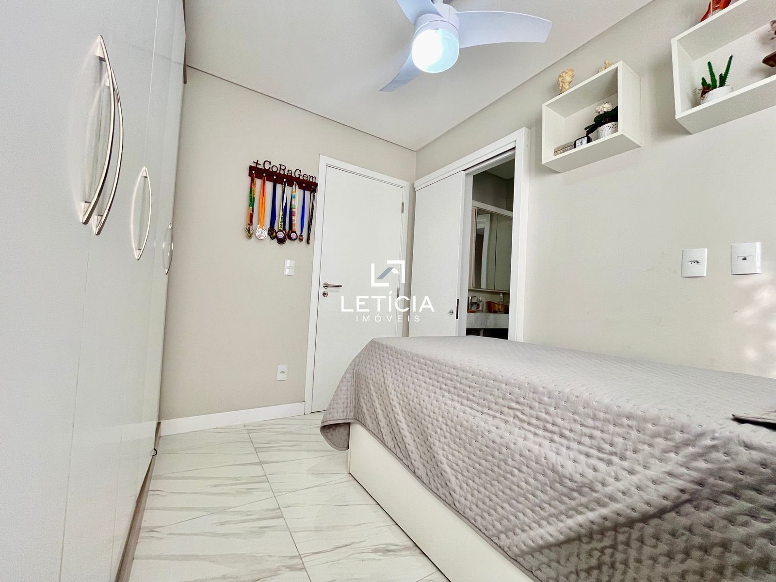 Apartamento com 3 Dormitórios à venda, 98 m² por R$ 1.150.000,00 Apartamento com 3 Dormitórios à venda, 98 m² por R$ 1.150.000,00