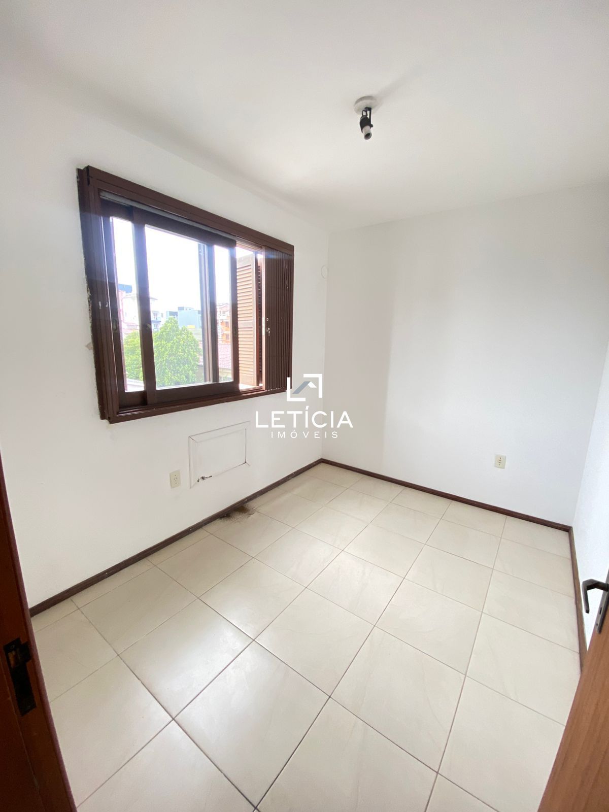 Apartamento com 2 Dormitórios para alugar, 65 m² por R$ 1.450,00 Apartamento com 2 Dormitórios para alugar, 65 m² por R$ 1.450,00