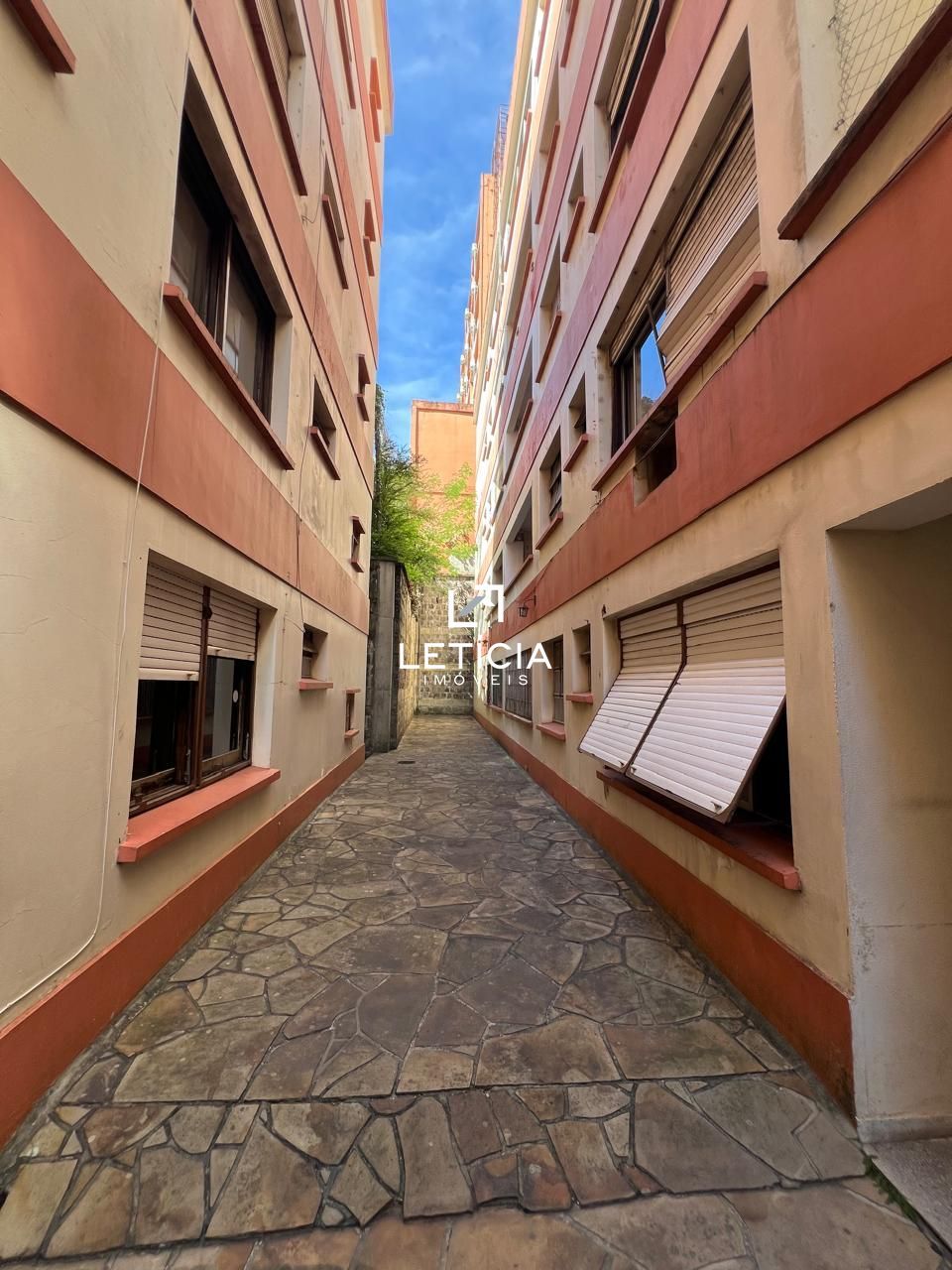 Apartamento com 1 Dormitórios para alugar, 60 m² por R$ 1.100,00 Apartamento com 1 Dormitórios para alugar, 60 m² por R$ 1.100,00