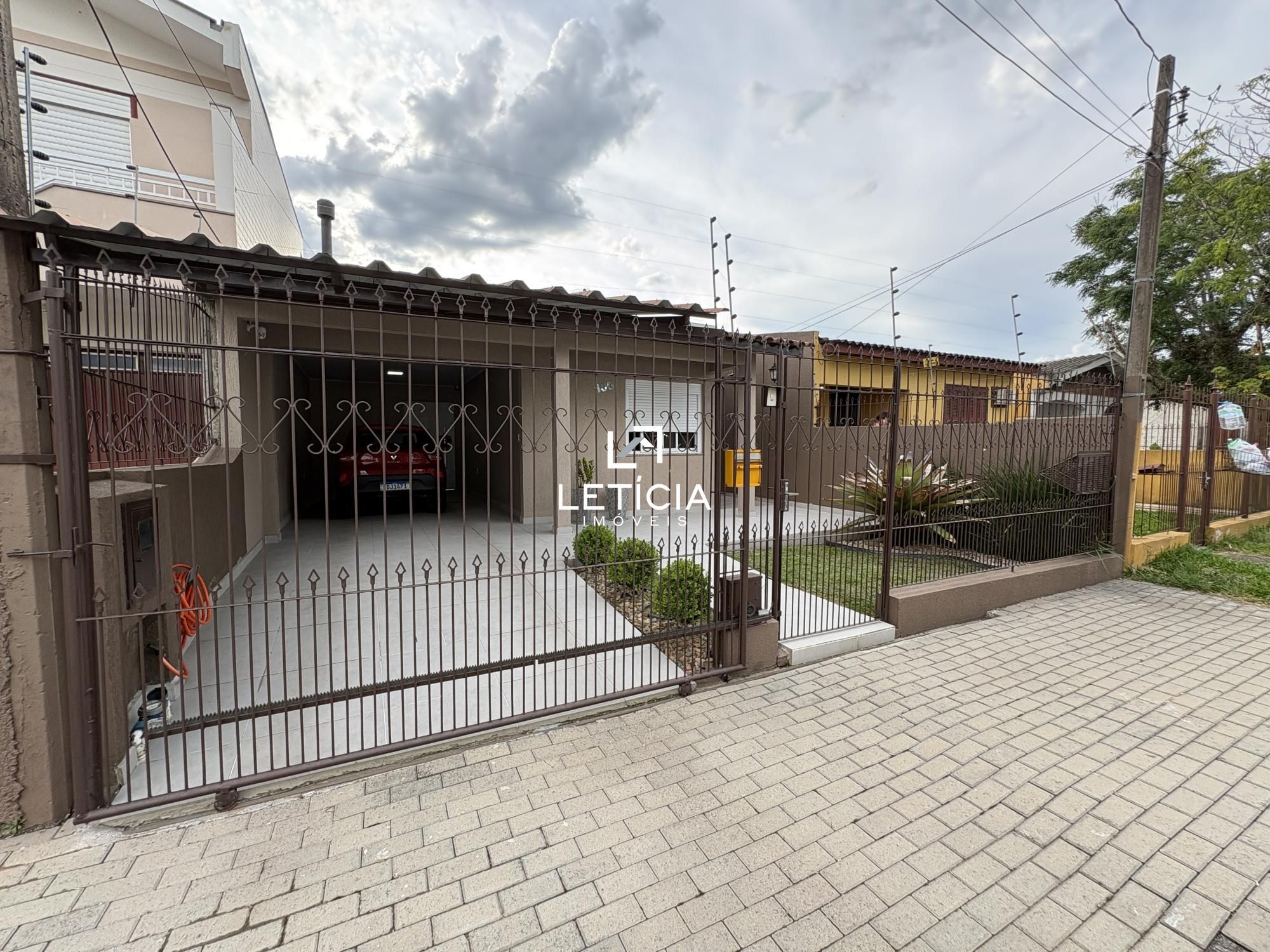 Casa com 3 Dormitórios à venda, 137 m² por R$ 530.000,00 Casa com 3 Dormitórios à venda, 137 m² por R$ 530.000,00