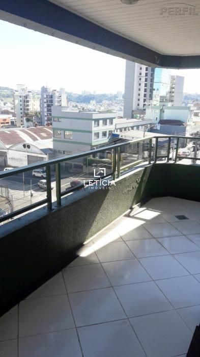 Apartamento com 3 Dormitórios à venda, 103 m² por R$ 390.000,00