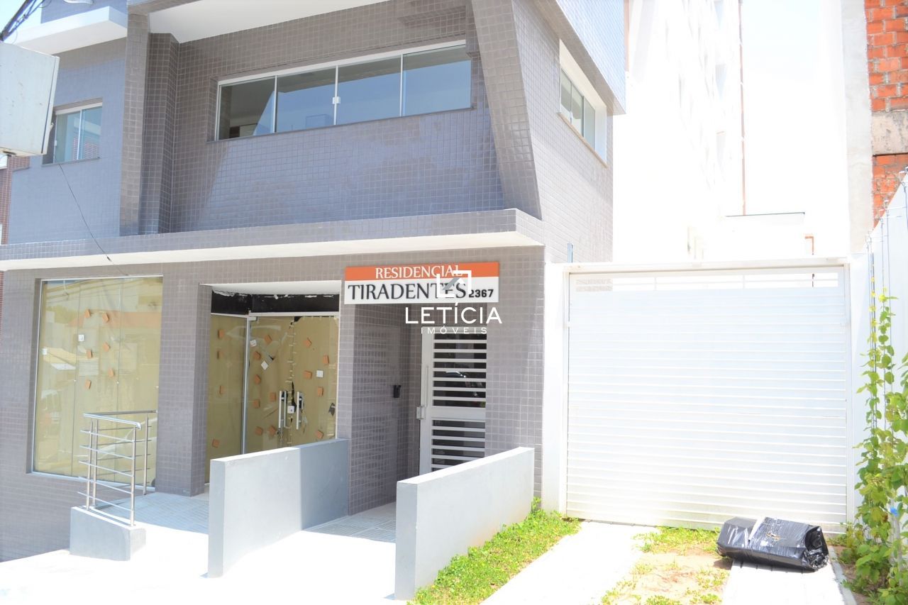 Apartamento com 1 Dormitórios à venda, 34 m² por R$ 220.000,00