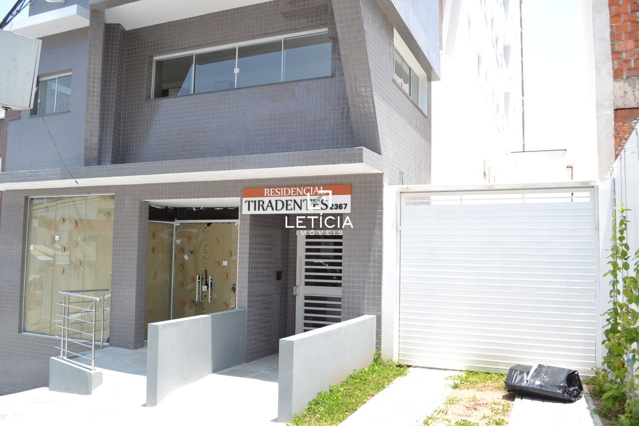 Apartamento com 2 Dormitórios à venda, 70 m² por R$ 420.000,00