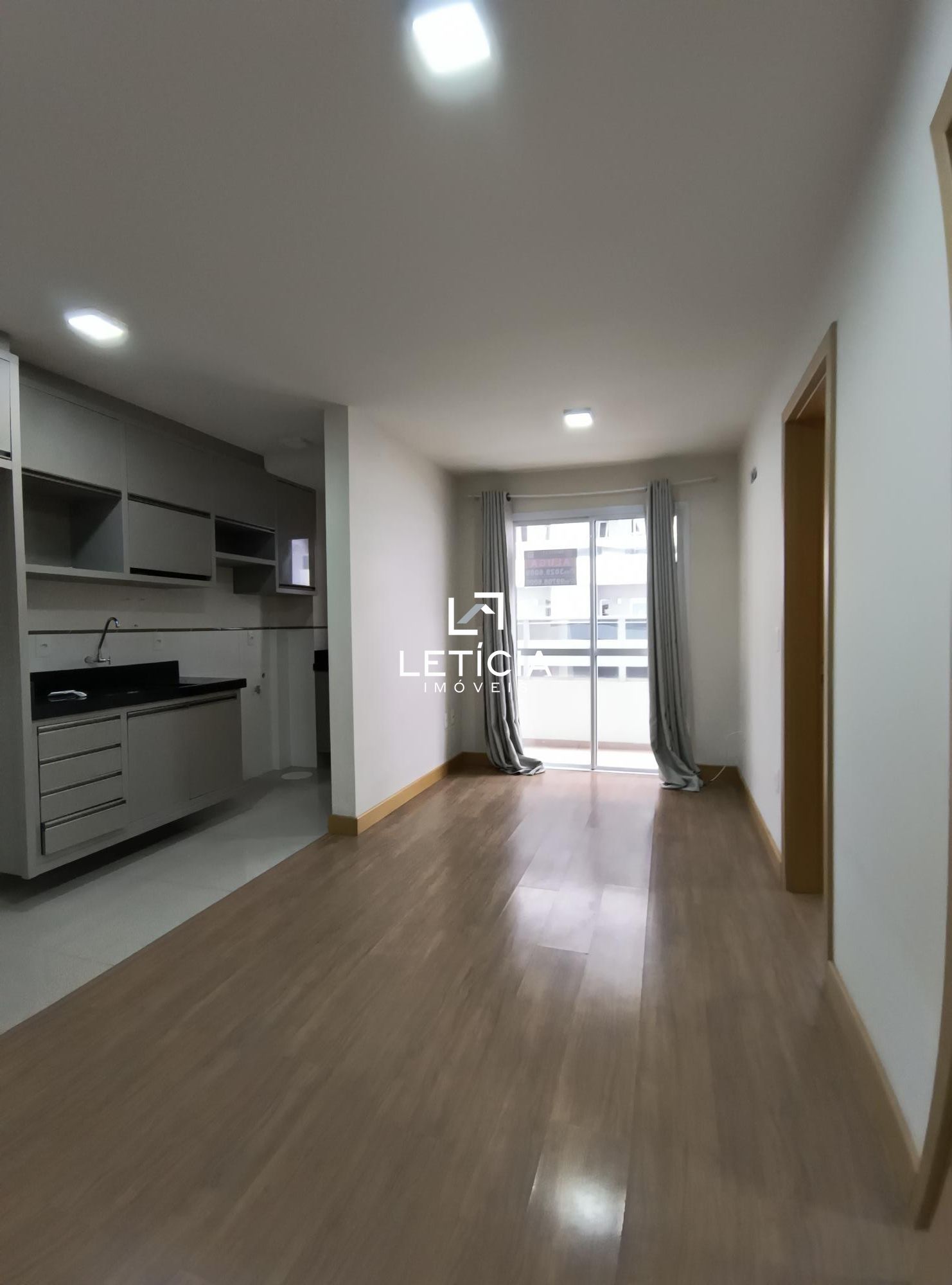 Apartamento para alugar  no Centro - Santa Maria, RS. Imveis