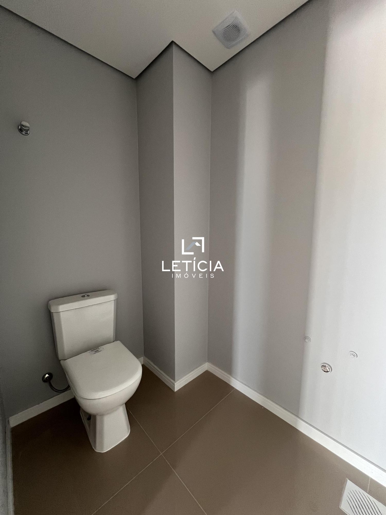 Apartamento com 2 Dormitórios à venda, 82 m² por R$ 555.000,00 Apartamento com 2 Dormitórios à venda, 82 m² por R$ 555.000,00