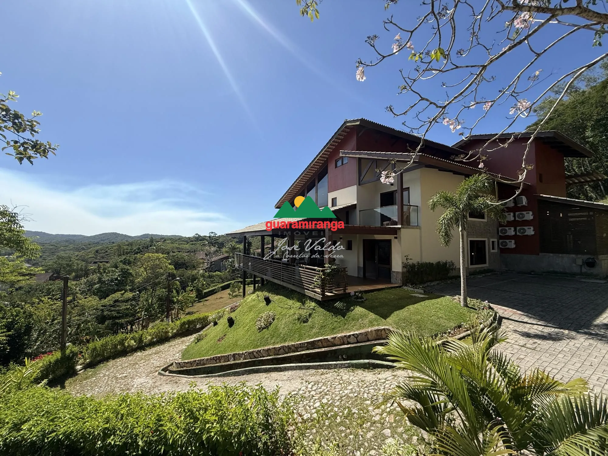 Casa em condomínio à venda  no Monte Flor - Guaramiranga, CE. Imóveis