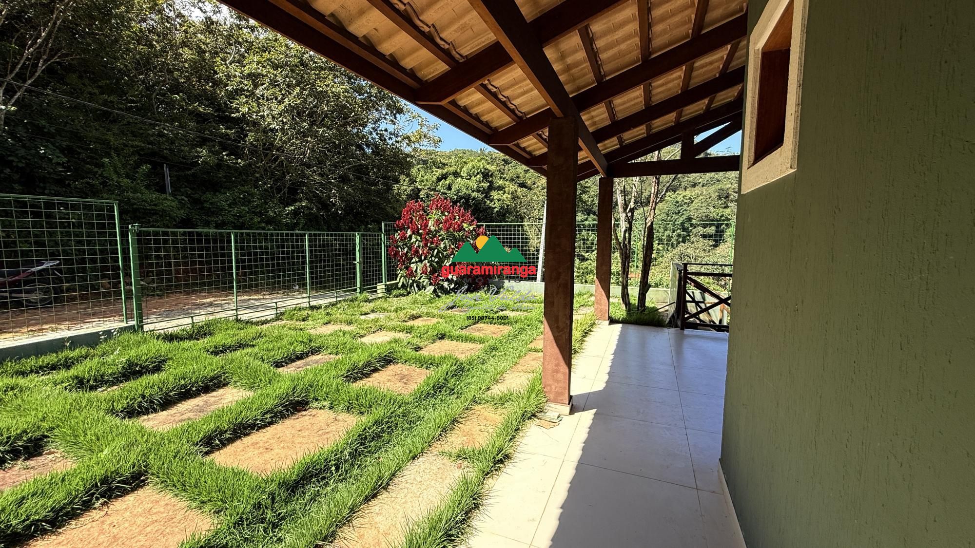 Casa com 4 Dormitórios à venda, 120 m² por R$ 580.000,00 Casa com 4 Dormitórios à venda, 120 m² por R$ 580.000,00