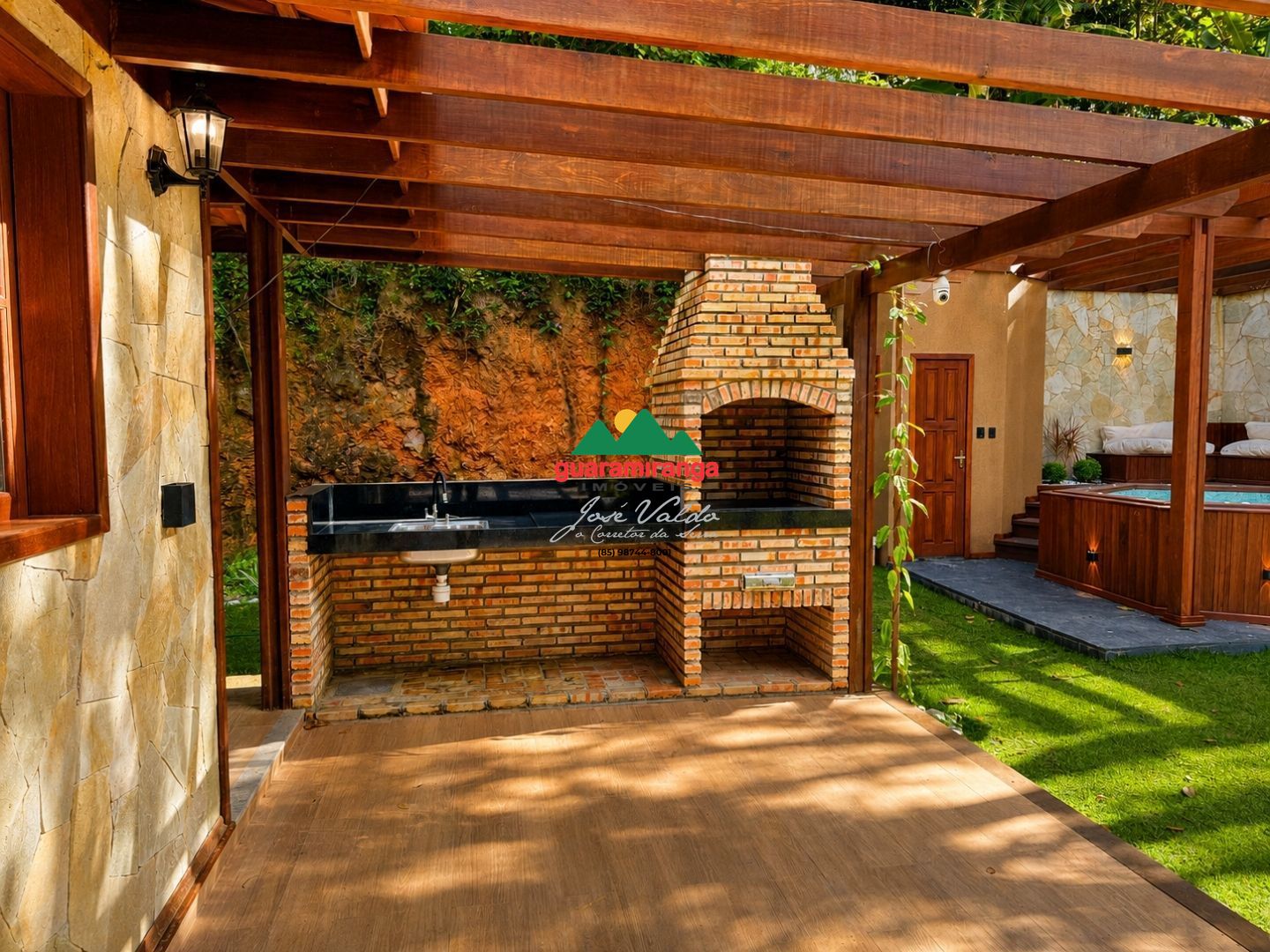Chalé com 140 m², em um terreno de 1.000 m² com 03 quartos s