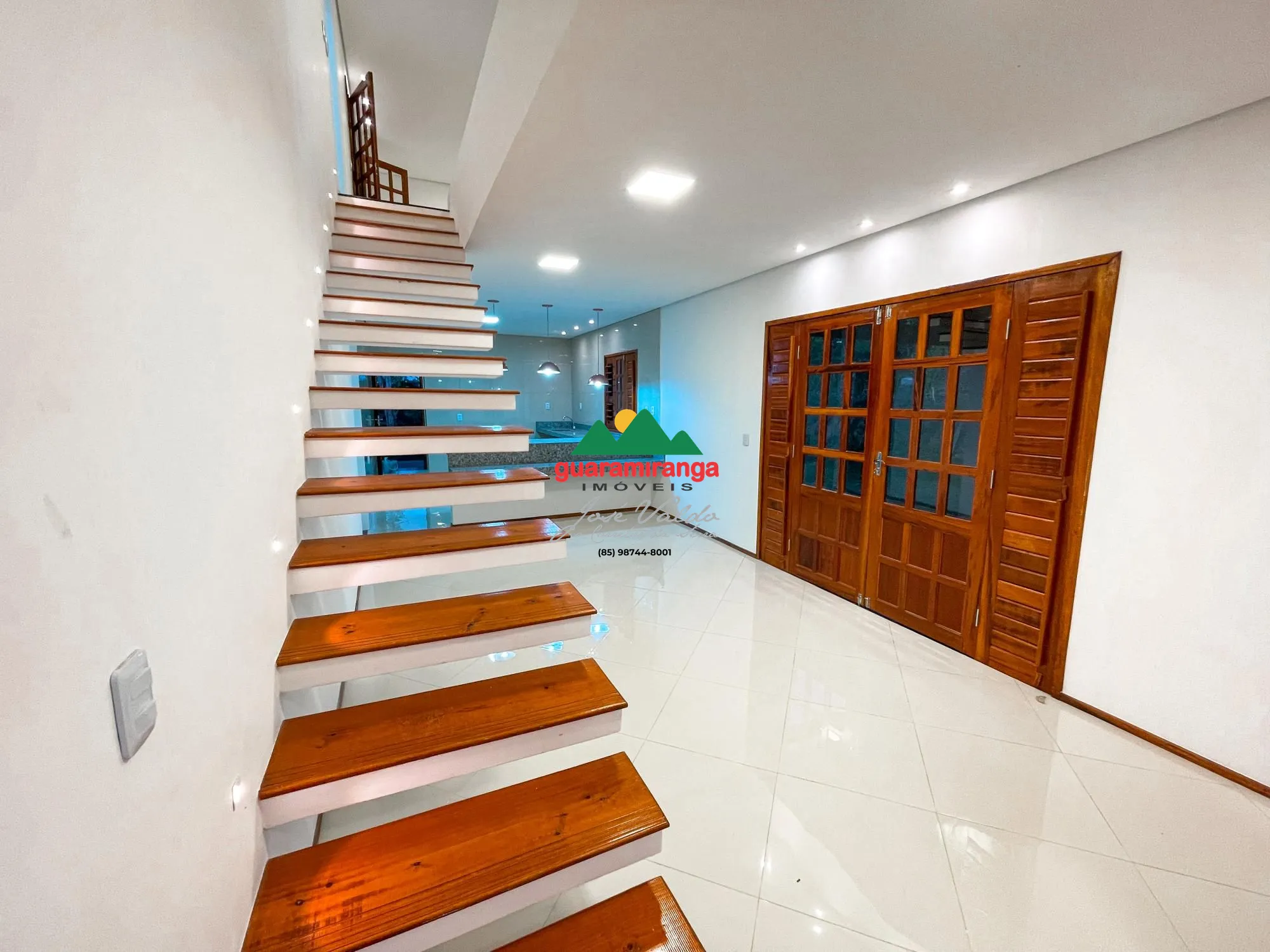 Fazenda/sítio/chácara/haras com 5 Dormitórios à venda, 481 m² por R$ 1.300.000,00 Fazenda/sítio/chácara/haras com 5 Dormitórios à venda, 481 m² por R$ 1.300.000,00