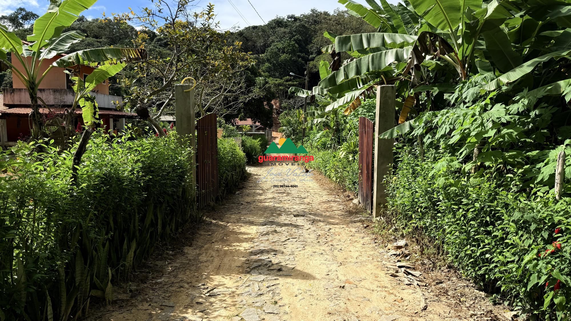 Casa com 2 Dormitórios à venda, 108 m² por R$ 660.000,00 Casa com 2 Dormitórios à venda, 108 m² por R$ 660.000,00
