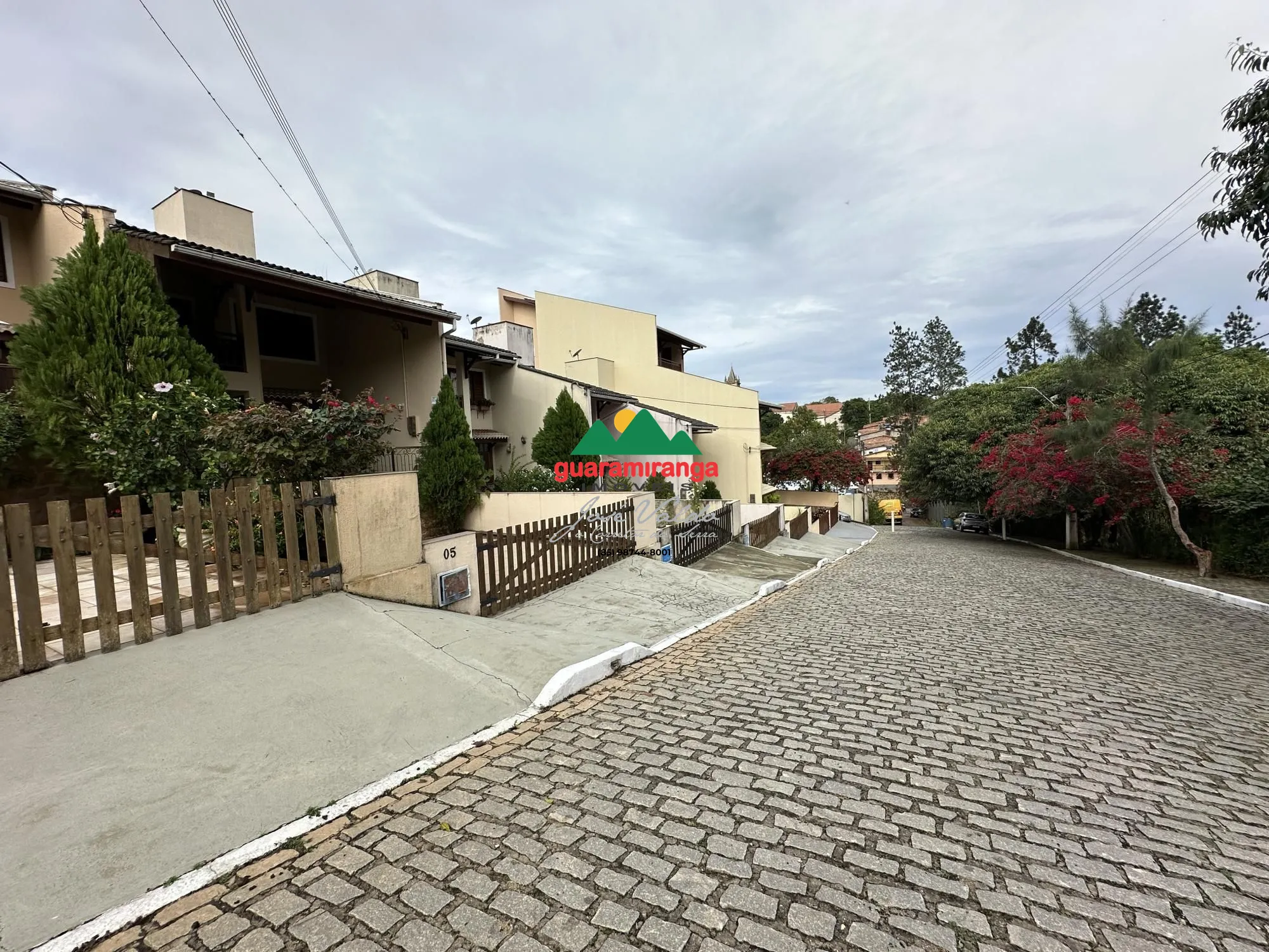Casa em condomínio à venda  no Centro - Guaramiranga, CE. Imóveis
