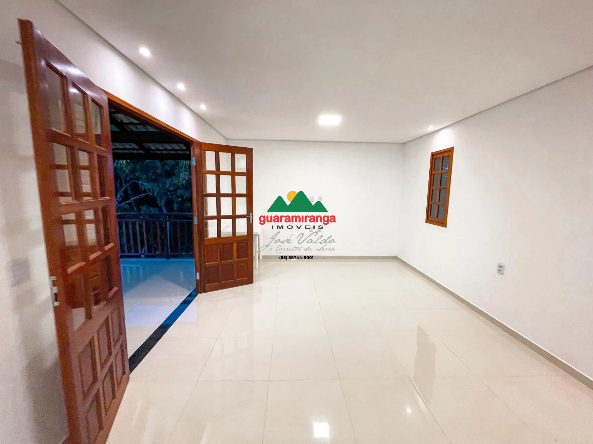 Fazenda/sítio/chácara/haras com 5 Dormitórios à venda, 481 m² por R$ 1.300.000,00 Fazenda/sítio/chácara/haras com 5 Dormitórios à venda, 481 m² por R$ 1.300.000,00
