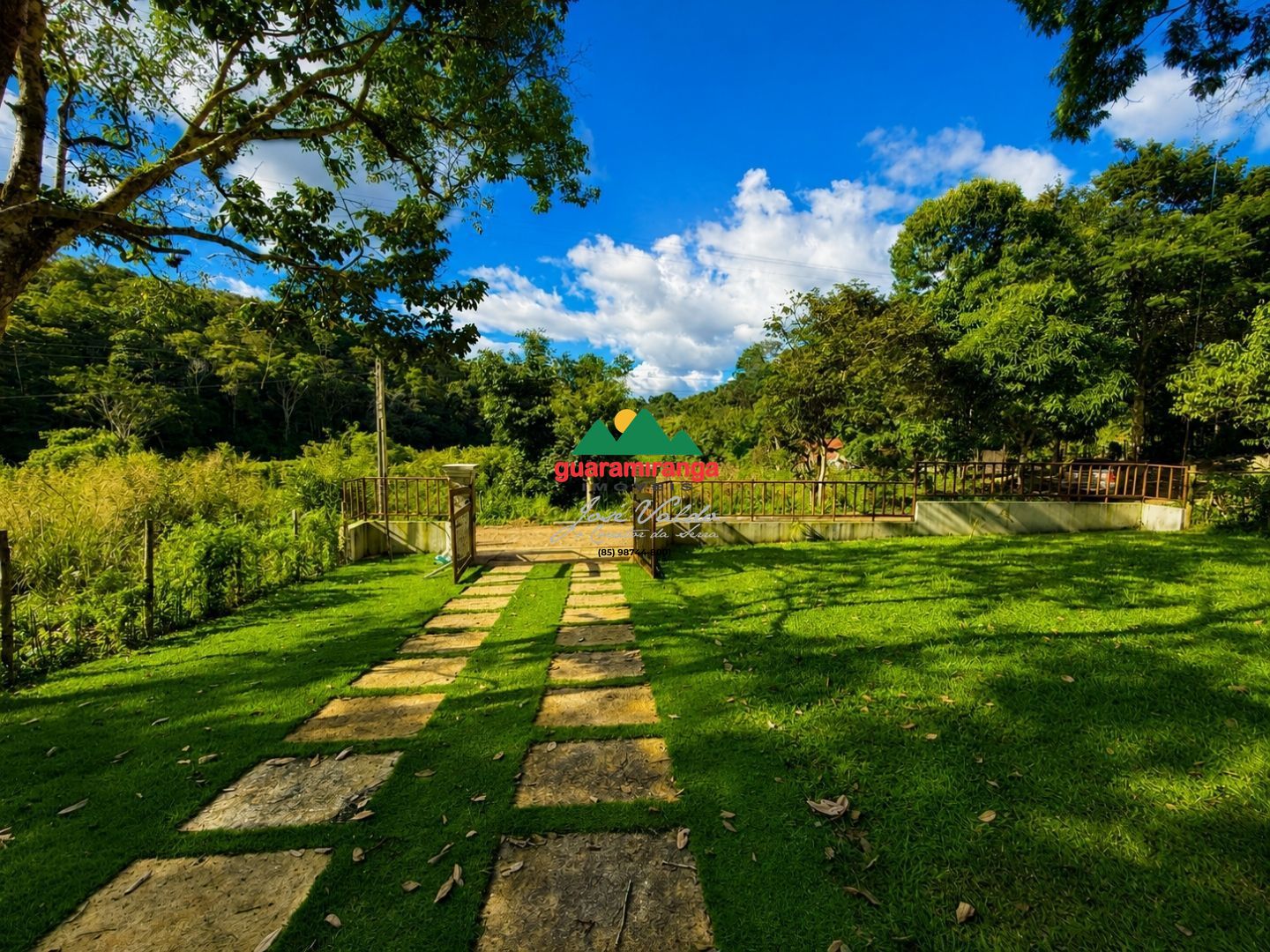 Chalé com 140 m², em um terreno de 1.000 m² com 03 quartos s